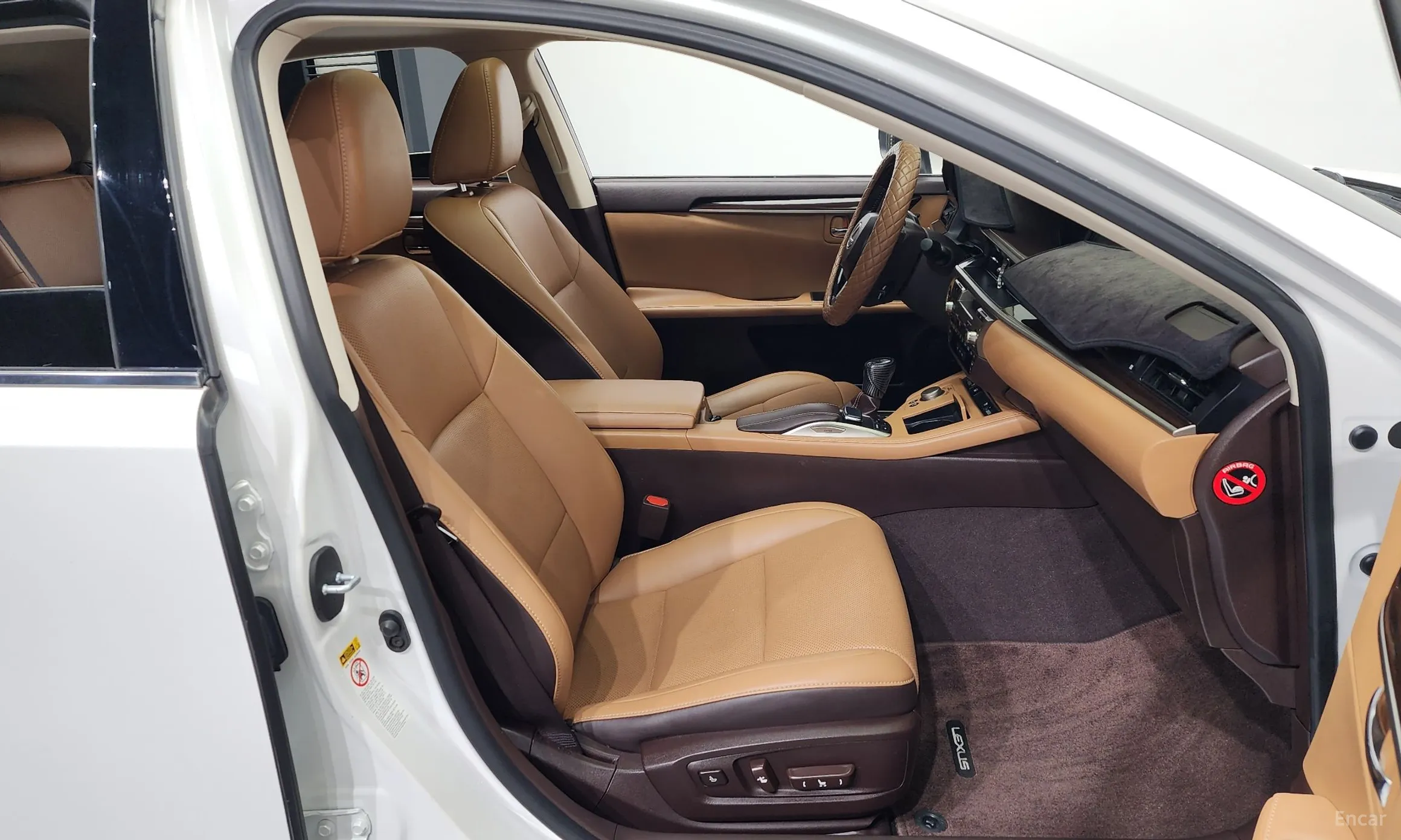 Lexus New ES300h превью 11