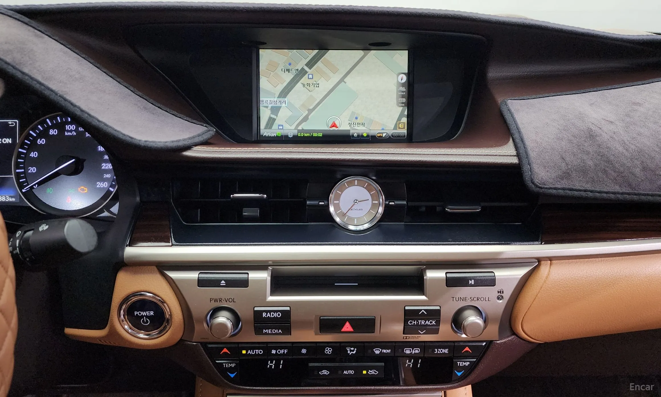 Lexus New ES300h превью 14
