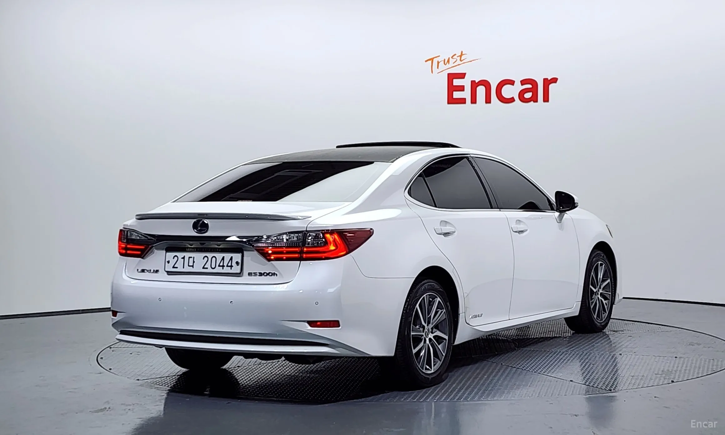 Lexus New ES300h превью 2