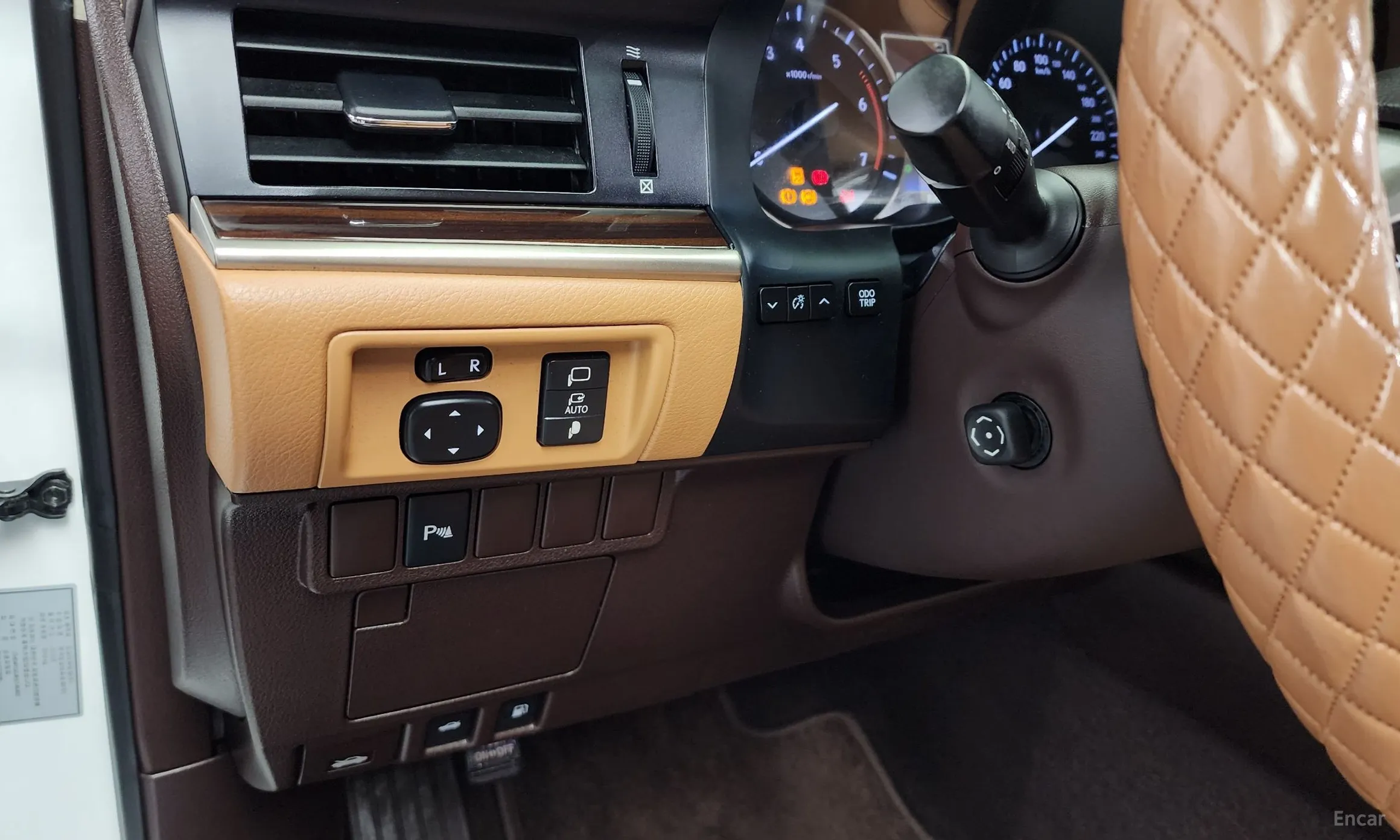 Lexus New ES300h превью 16