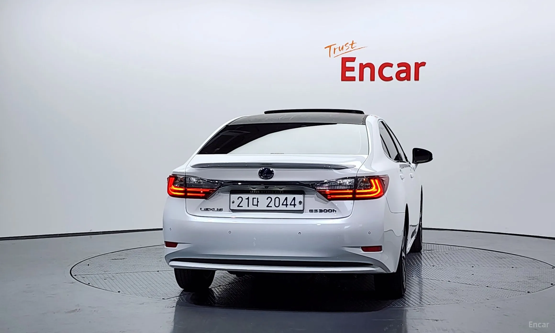 Lexus New ES300h превью 4