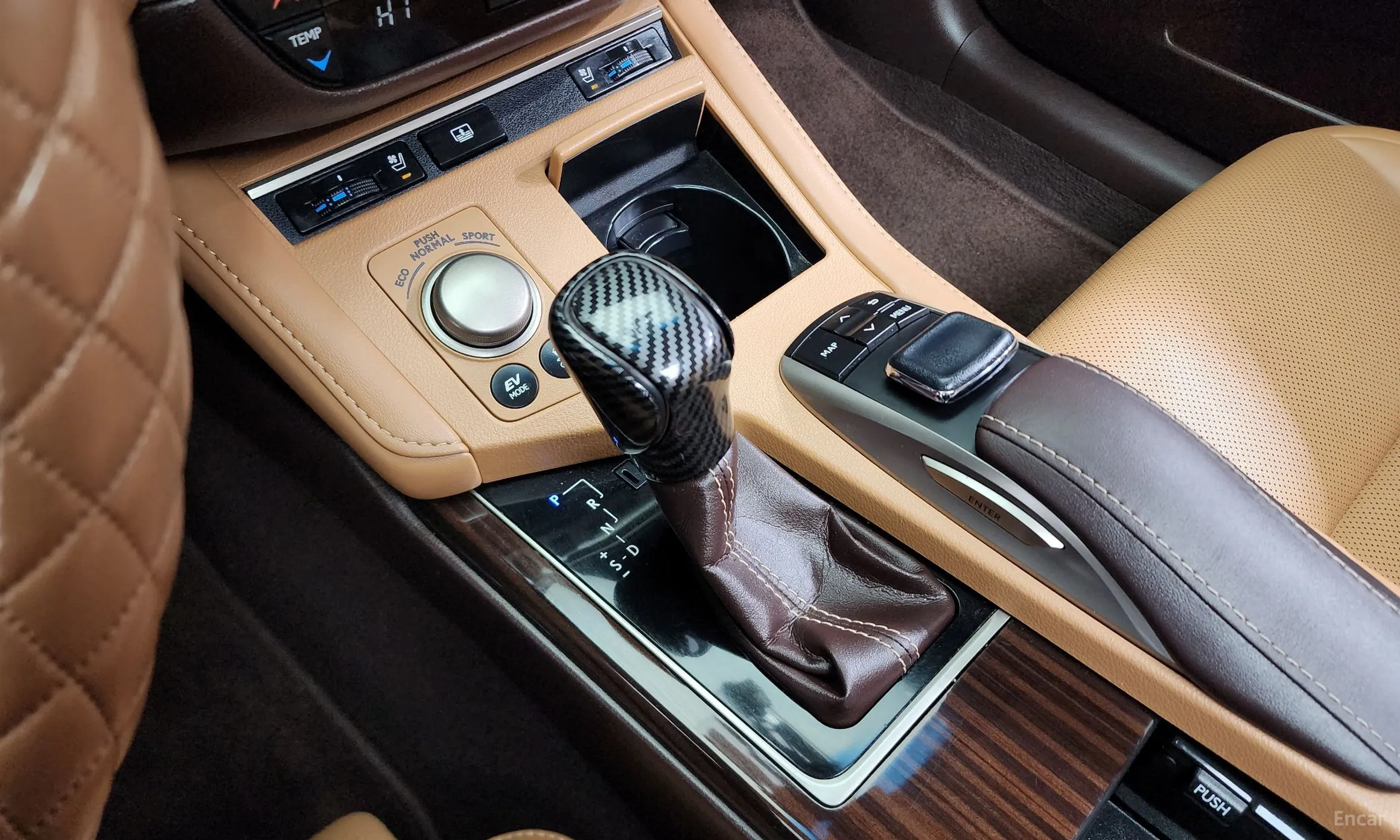 Lexus New ES300h превью 9