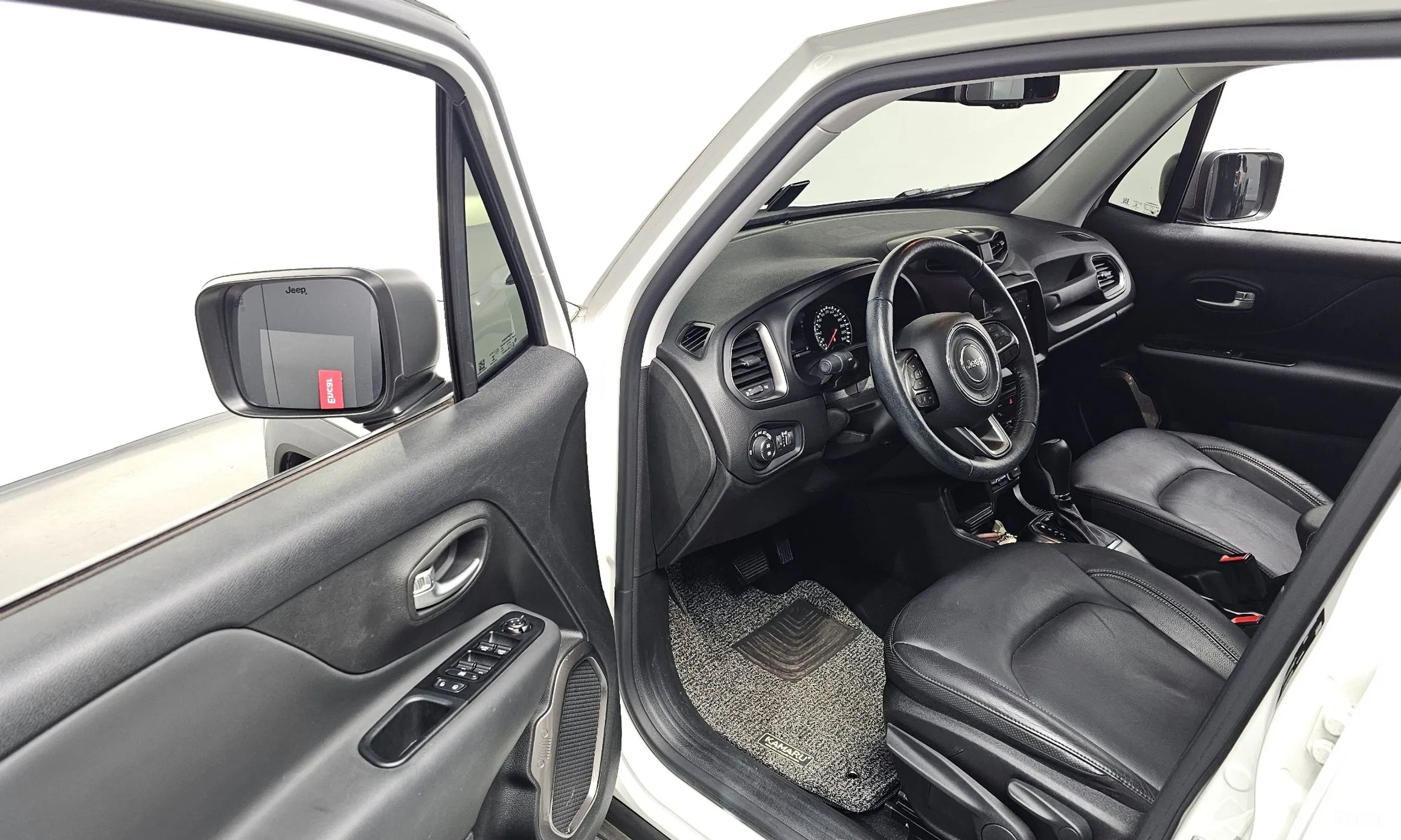 Jeep Renegade превью 10