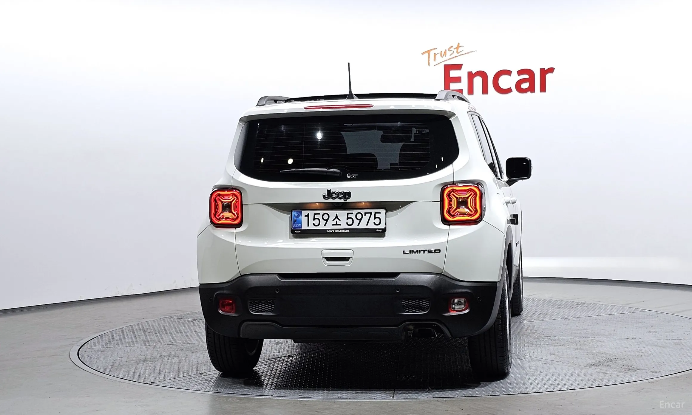 Jeep Renegade превью 4
