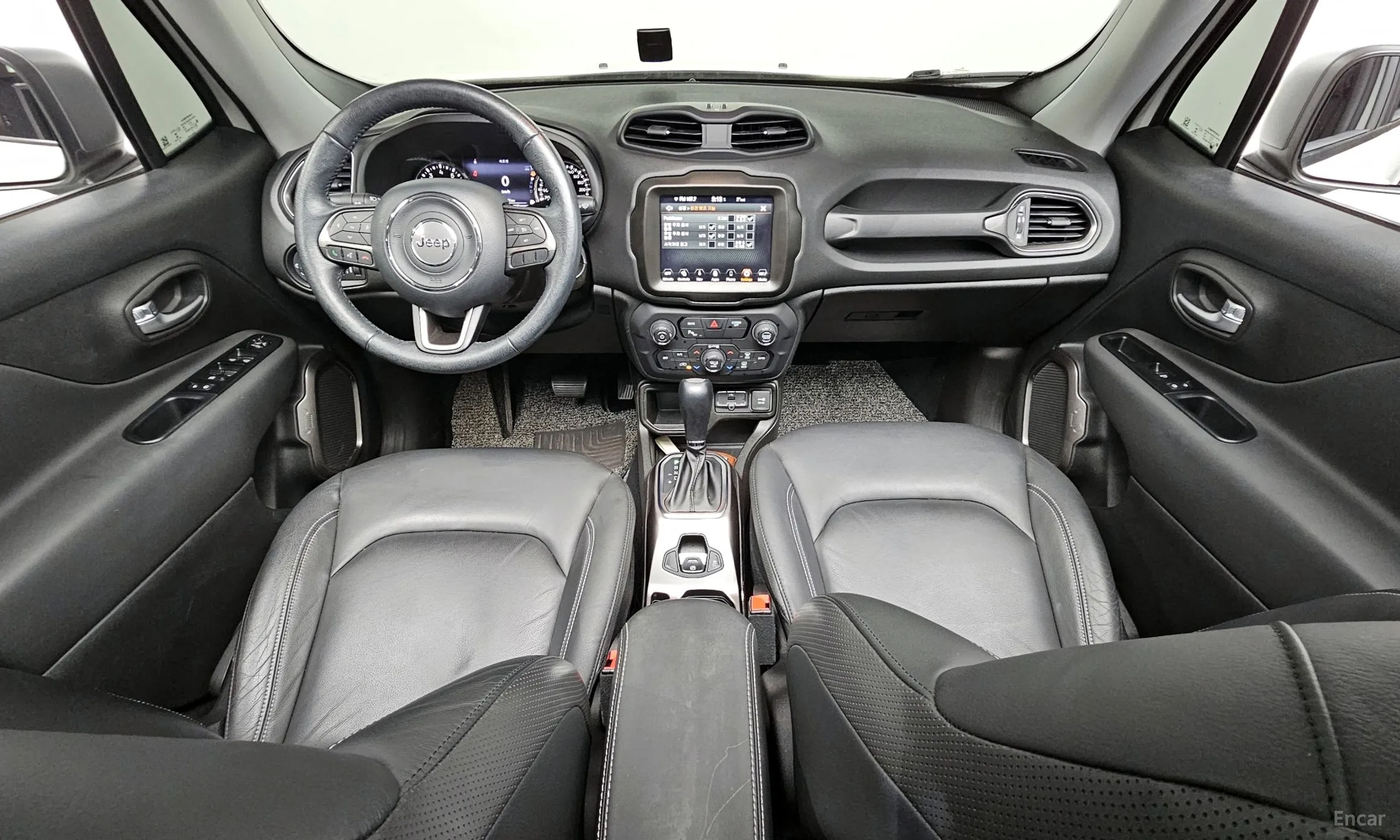 Jeep Renegade превью 7