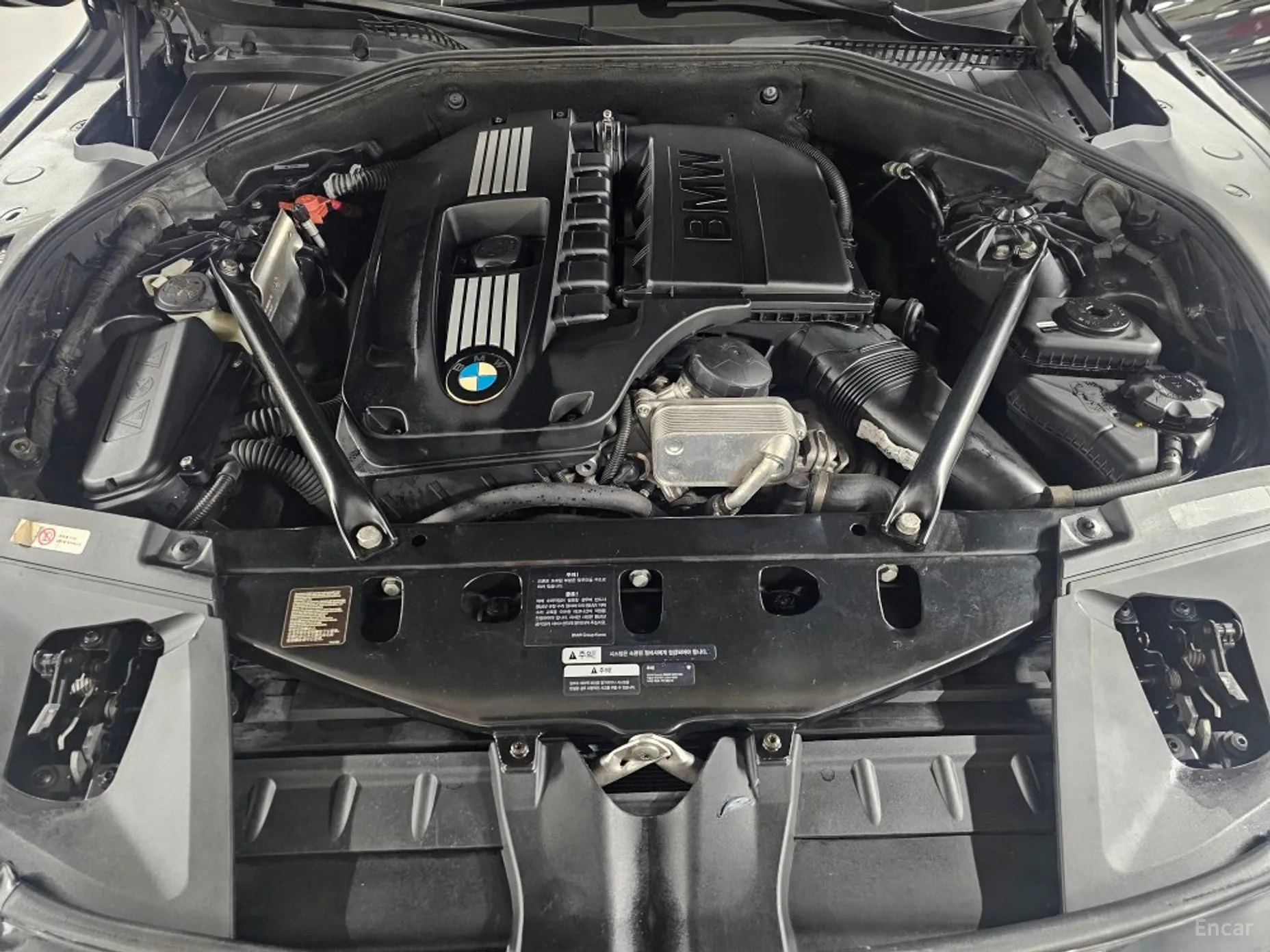 BMW 7 Series (F01) превью 20
