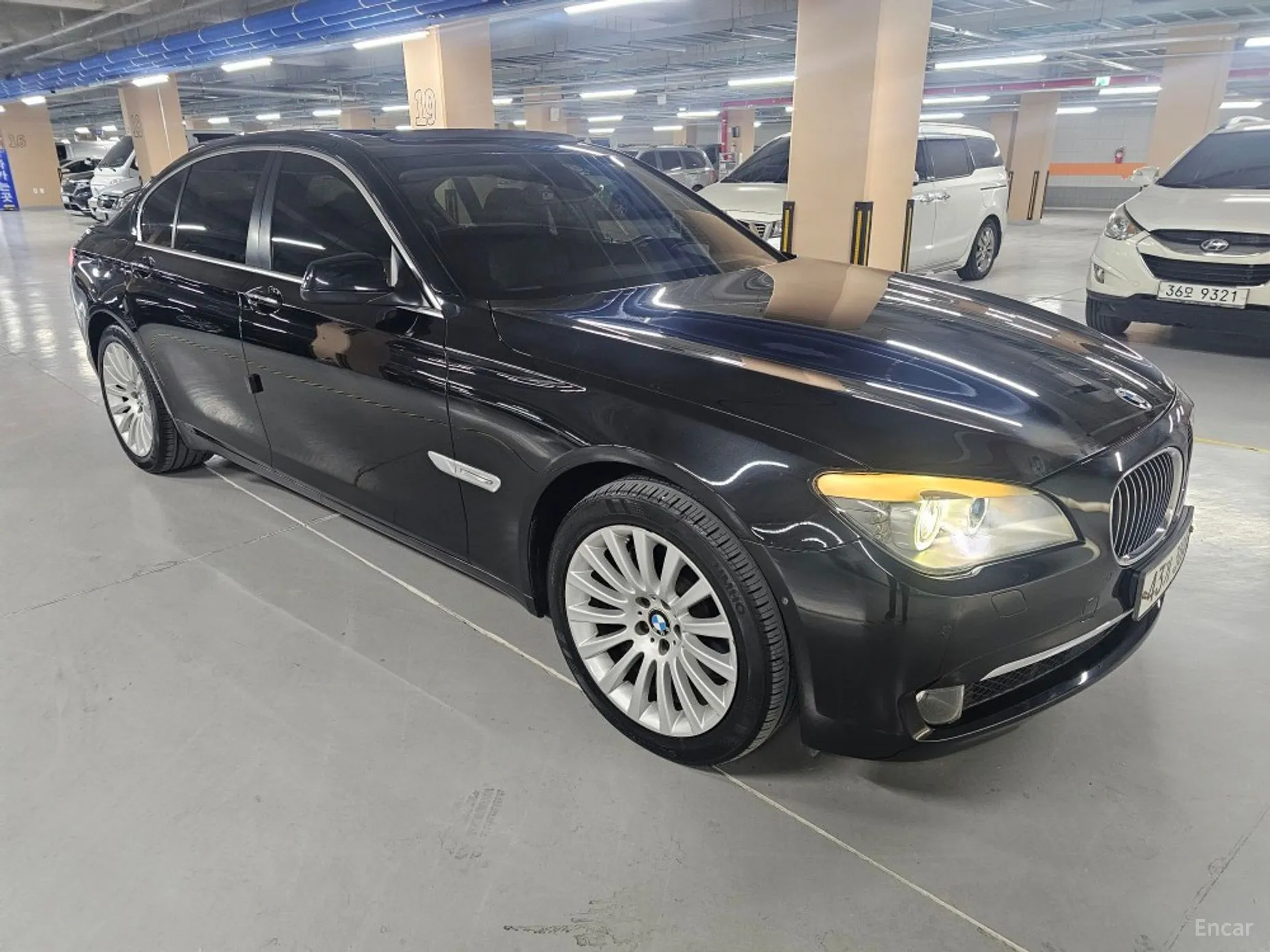 BMW 7 Series (F01) превью 3