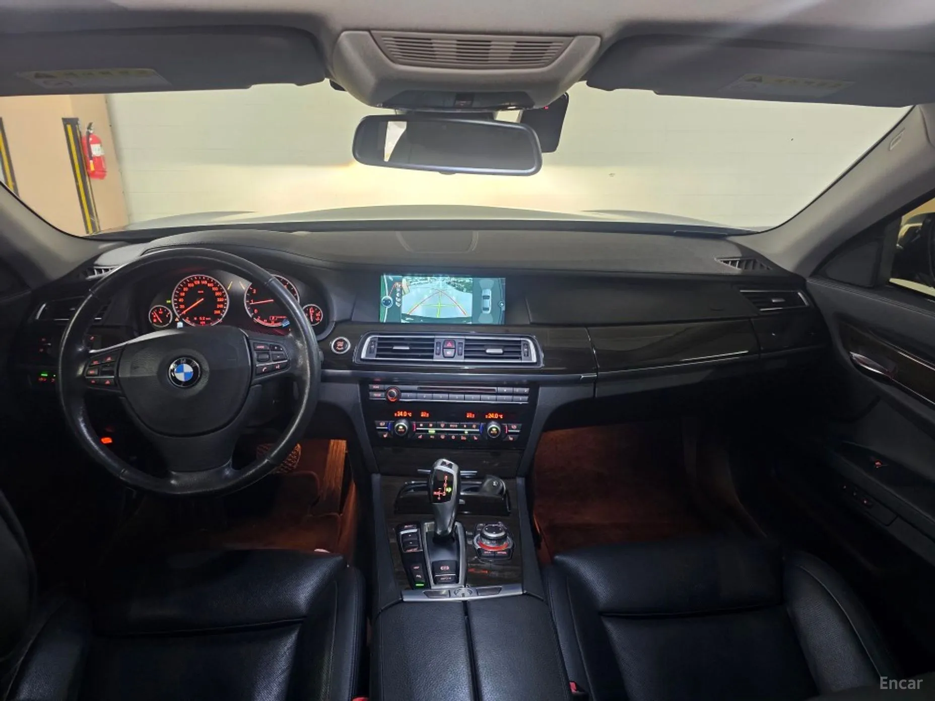BMW 7 Series (F01) превью 6