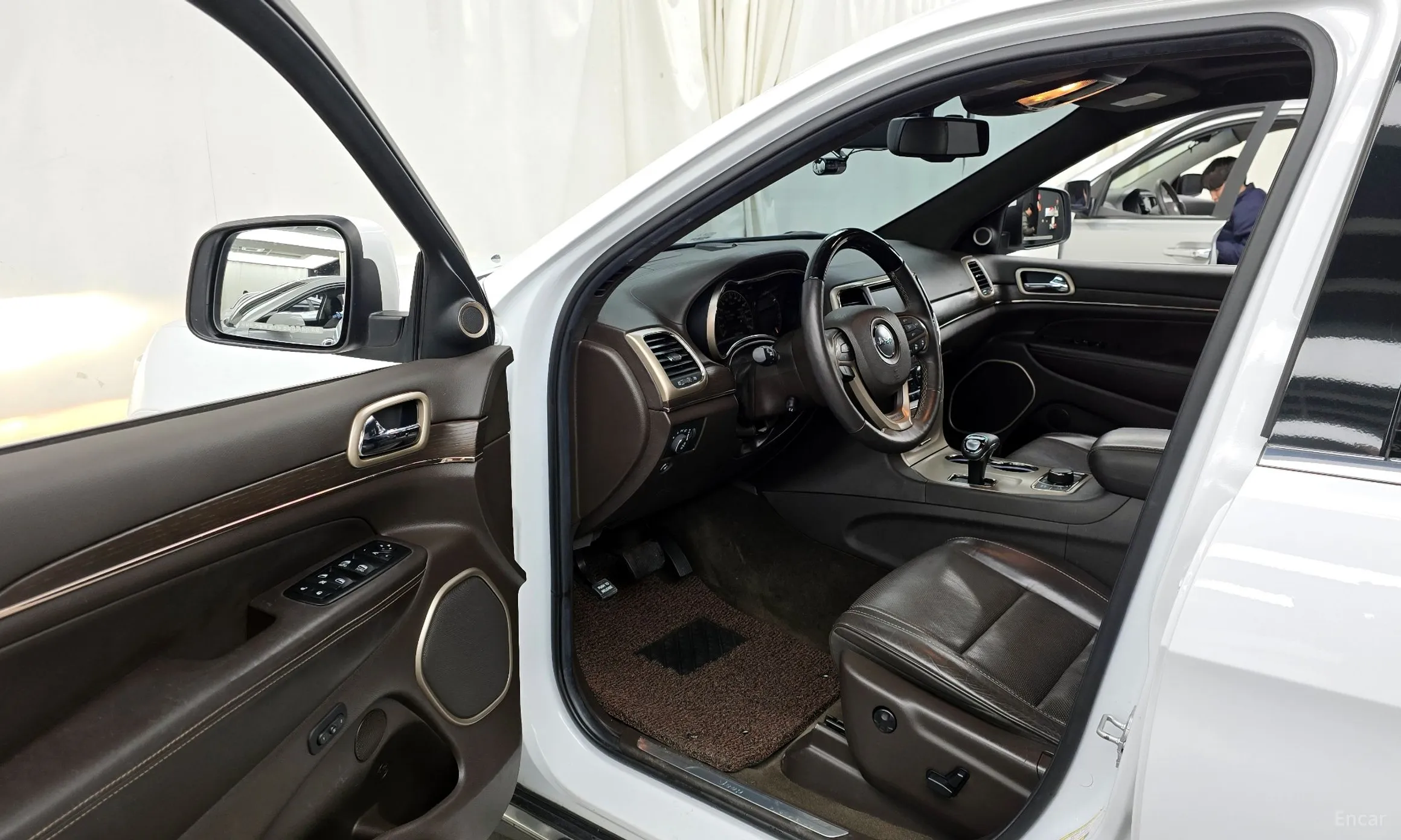 Jeep Grand Cherokee превью 10