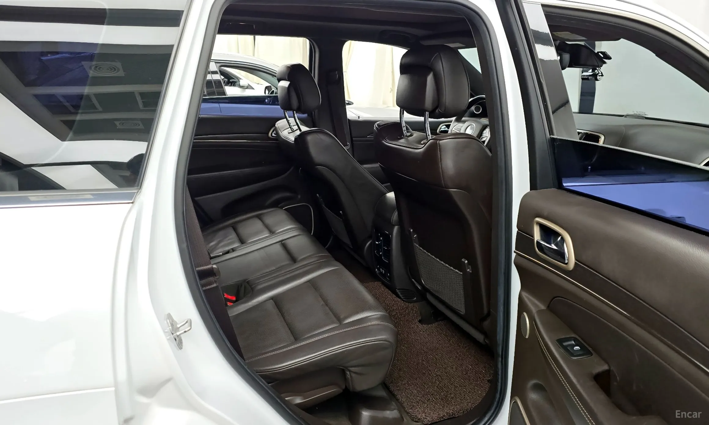 Jeep Grand Cherokee превью 12