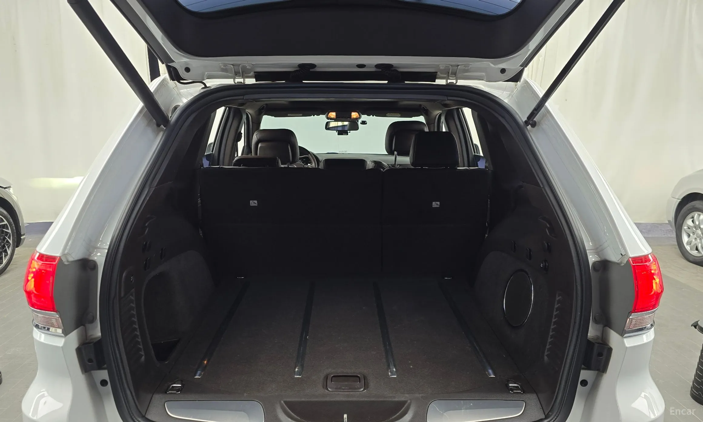 Jeep Grand Cherokee превью 20