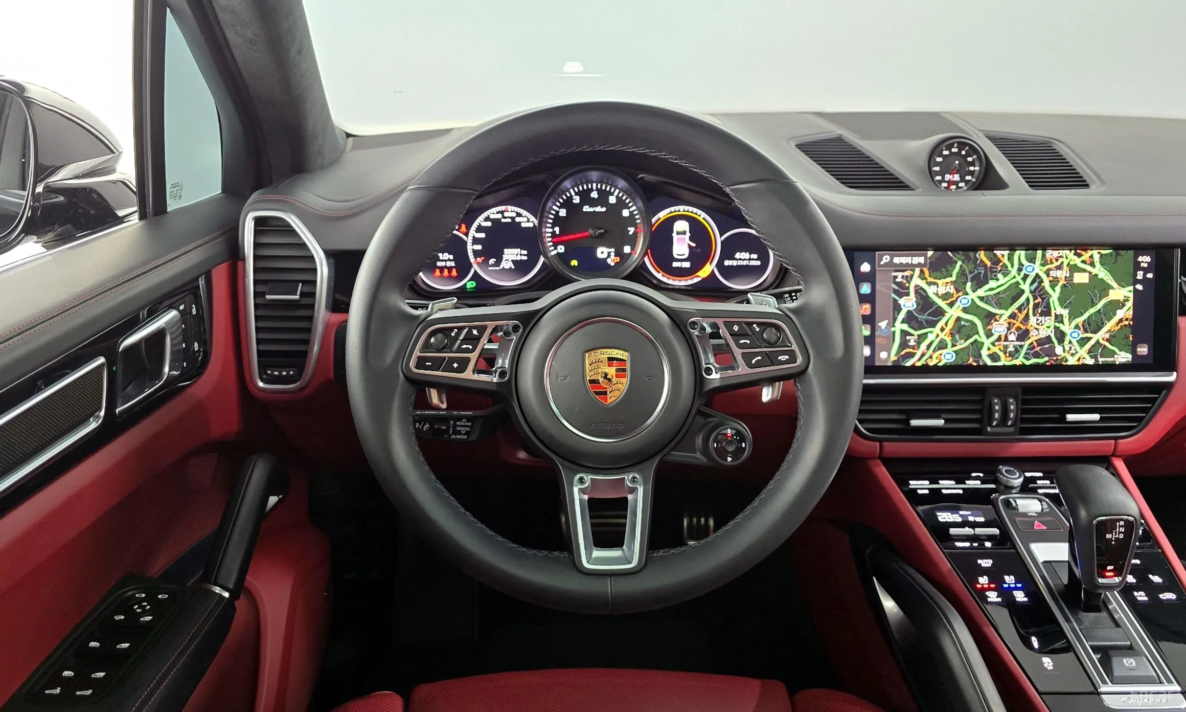 Porsche Cayenne (PO536) превью 13