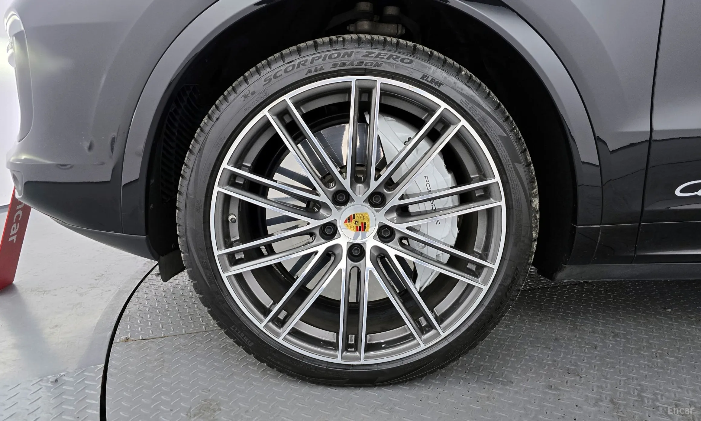 Porsche Cayenne (PO536) превью 5