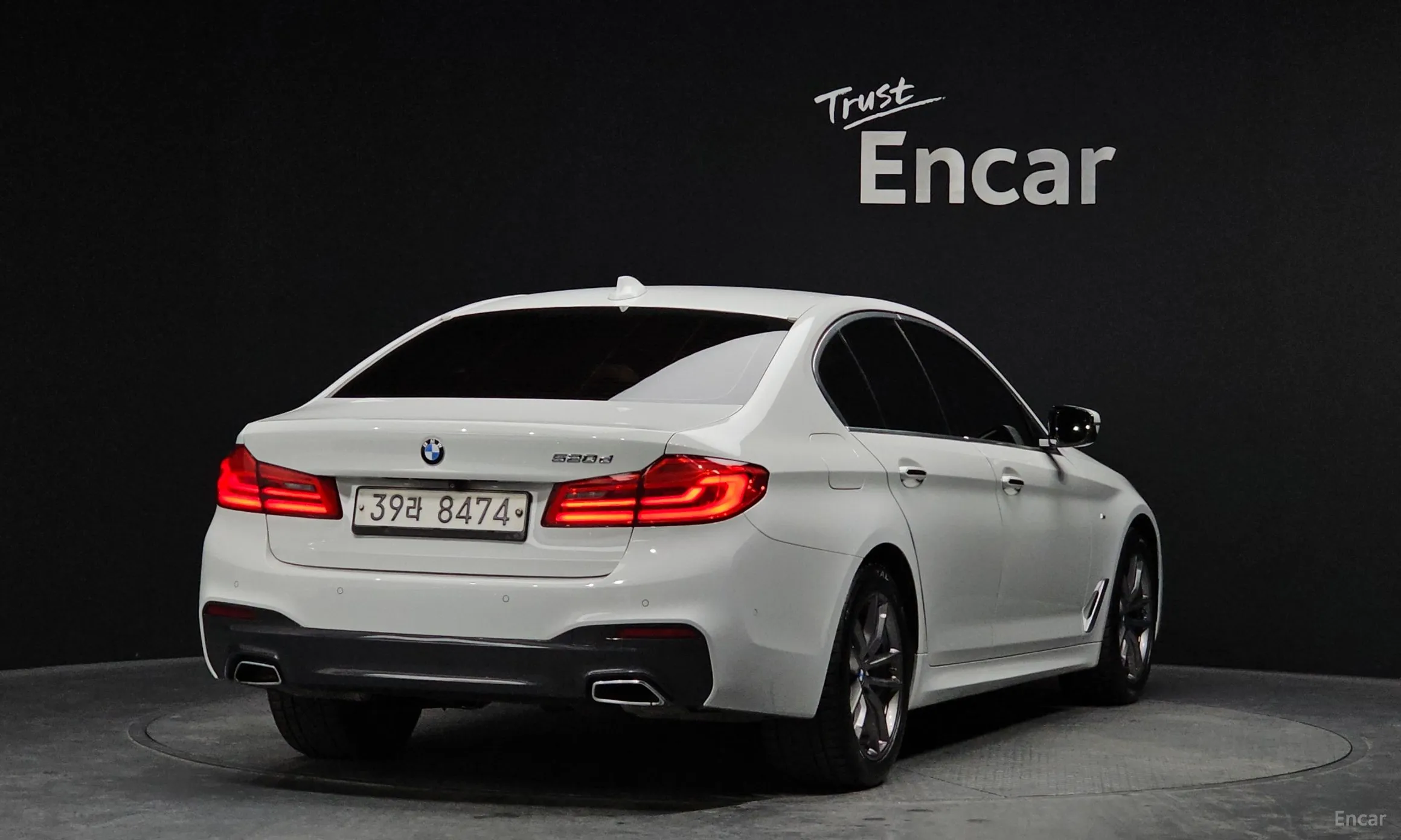BMW 5 Series (G30) превью 2