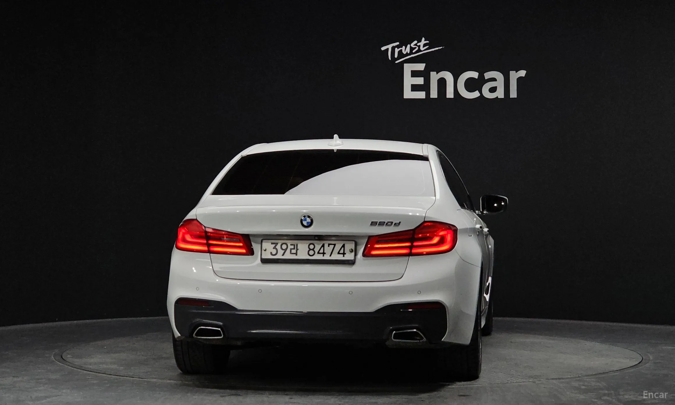 BMW 5 Series (G30) превью 4