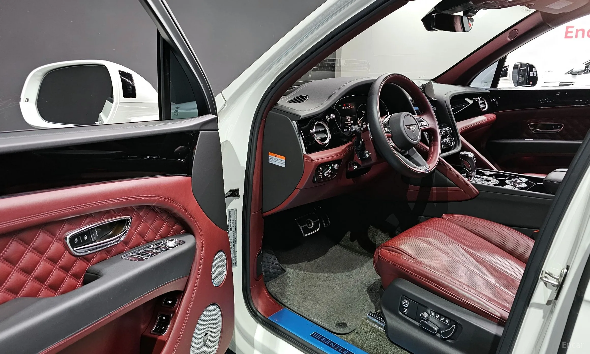 Bentley Bentayga превью 11