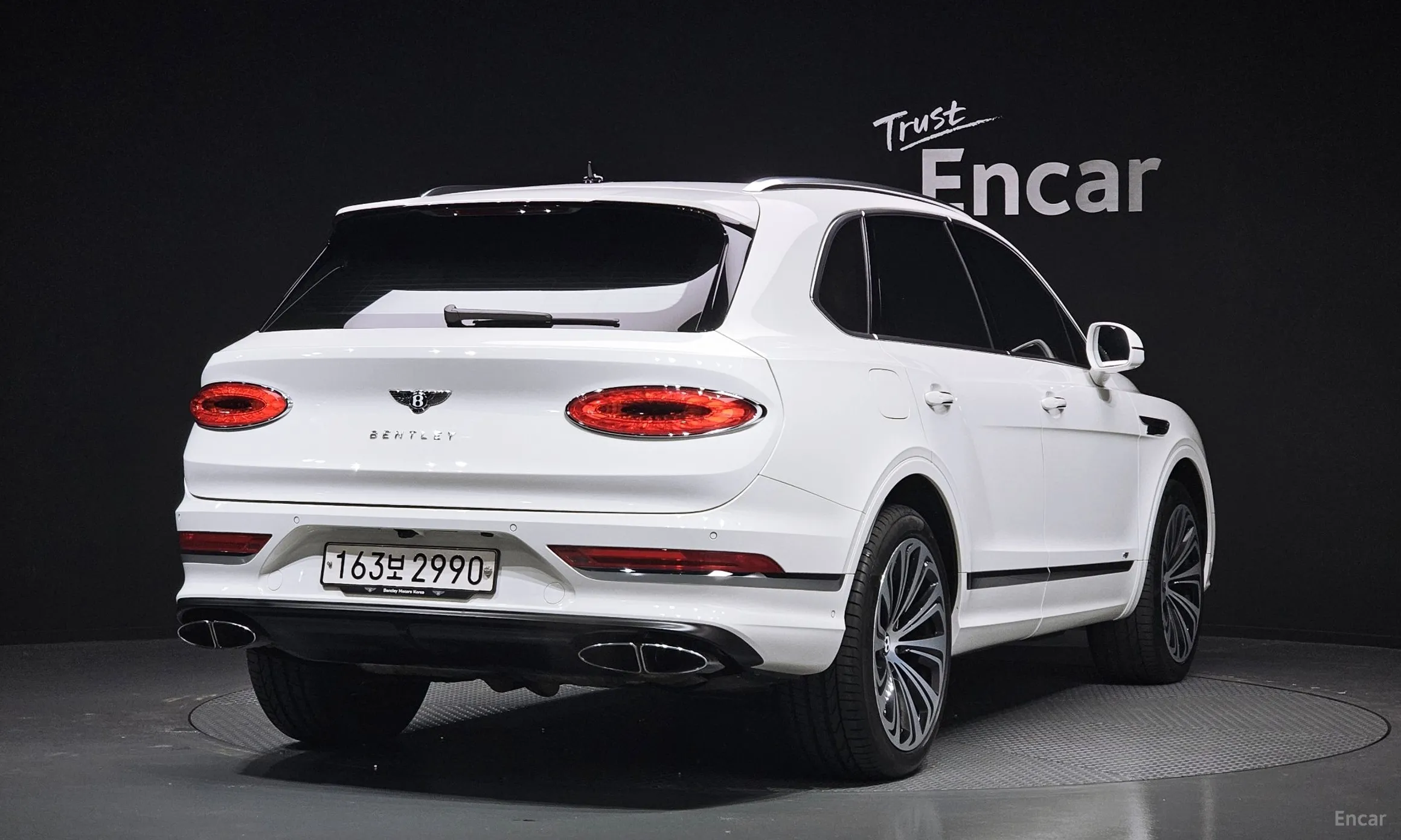 Bentley Bentayga превью 2