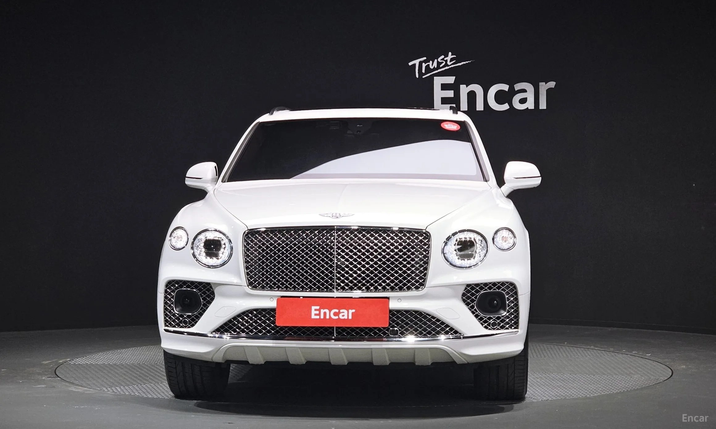 Bentley Bentayga превью 3
