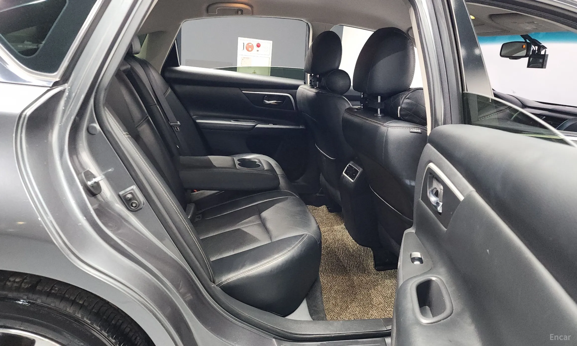 Nissan Altima превью 12