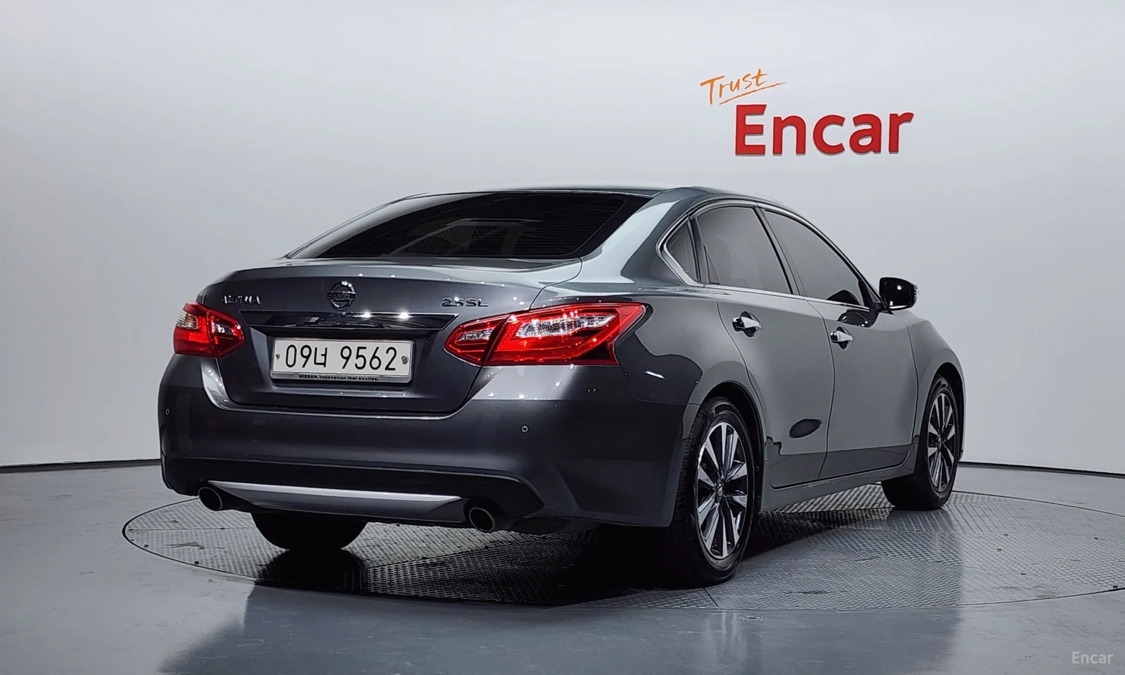 Nissan Altima превью 2