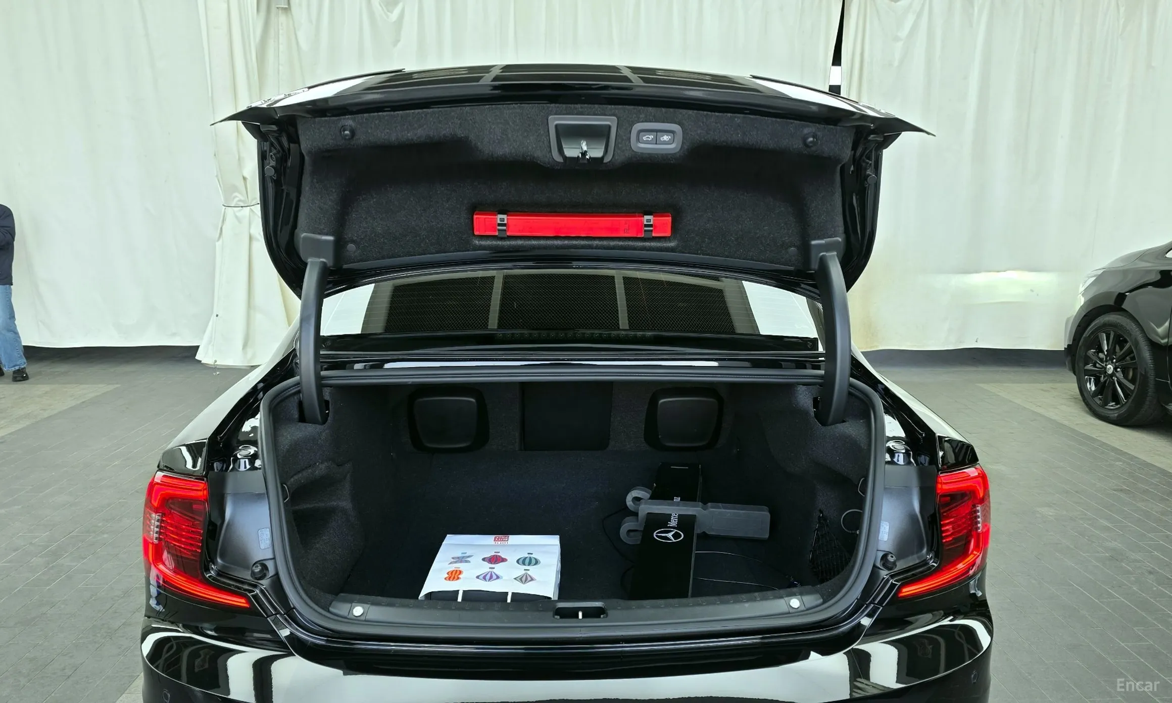 Volvo S90 превью 20