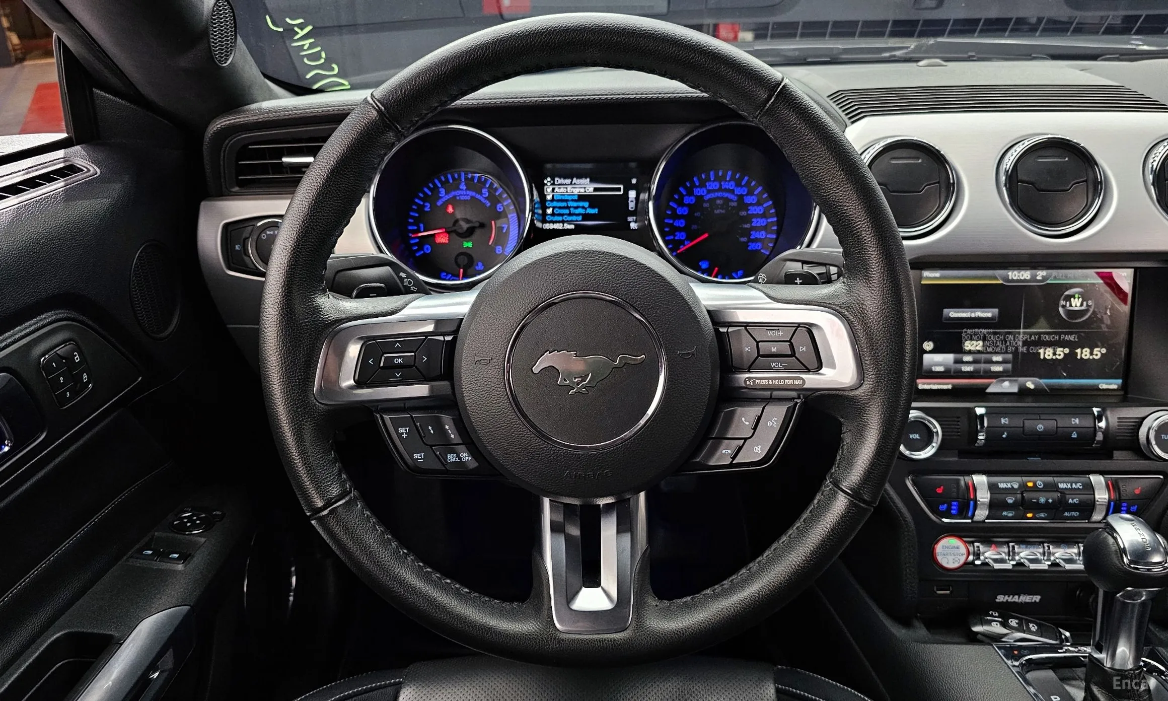 Ford Mustang превью 13