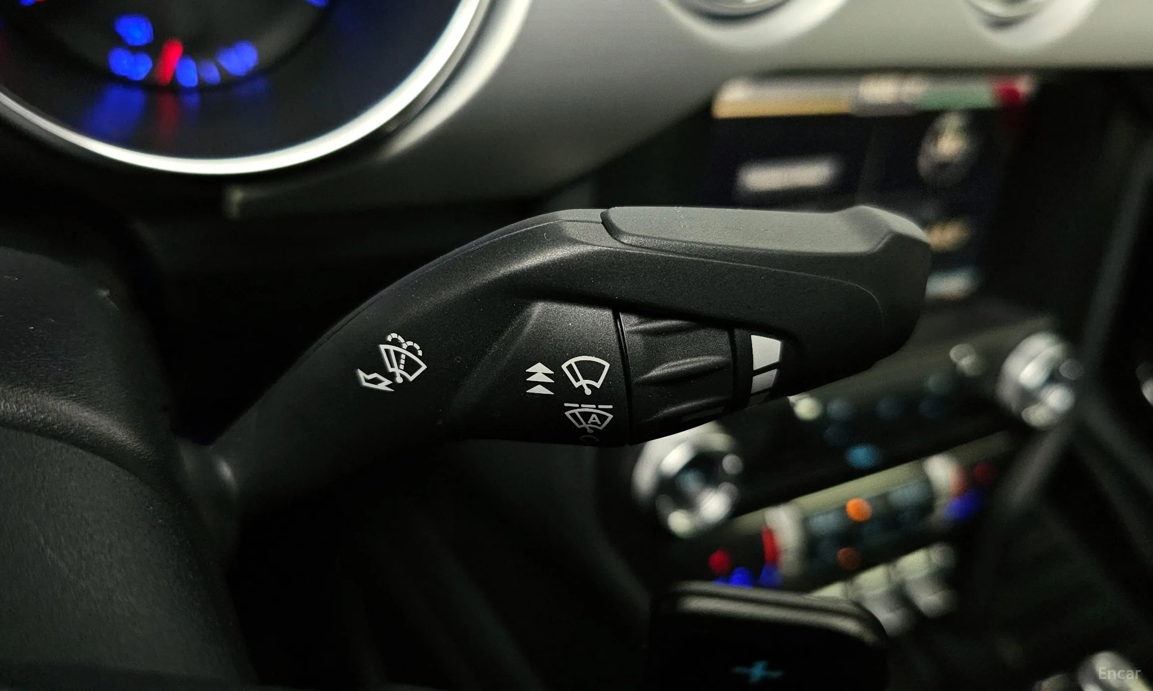 Ford Mustang превью 19