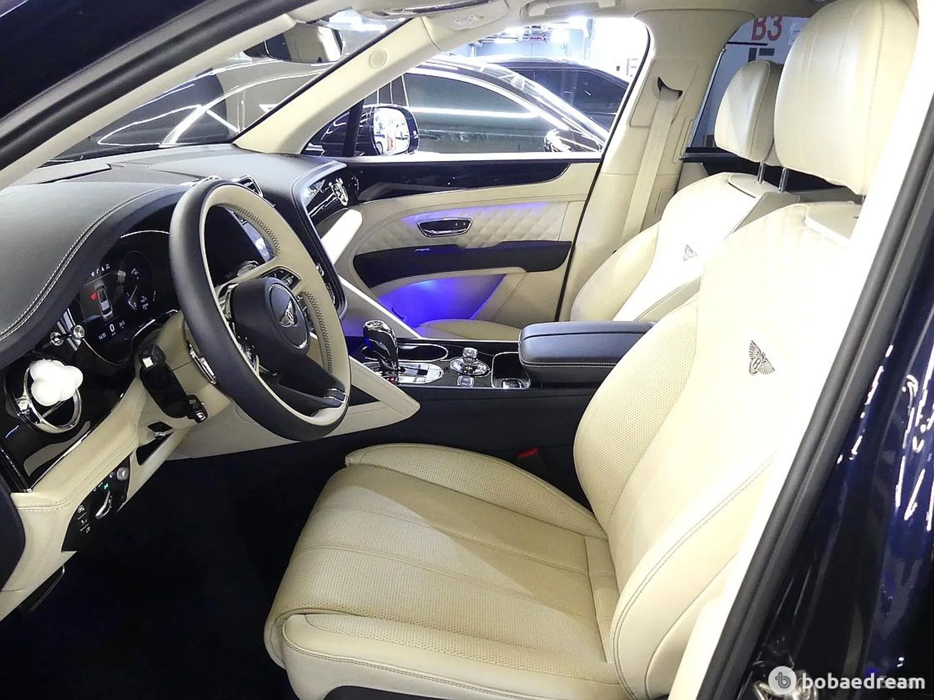 Bentley Bentayga превью 10