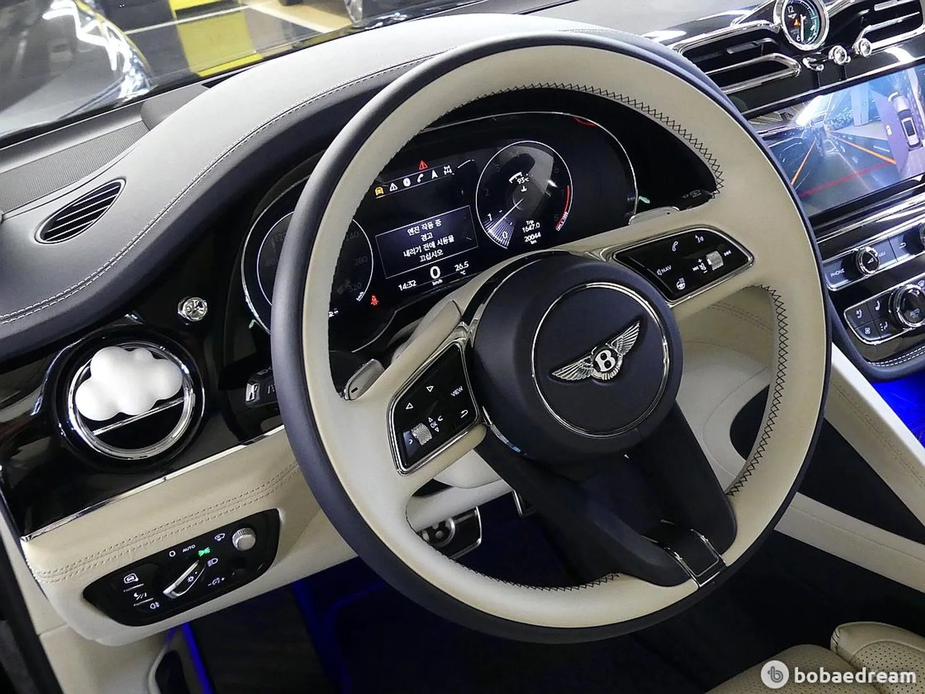 Bentley Bentayga превью 13