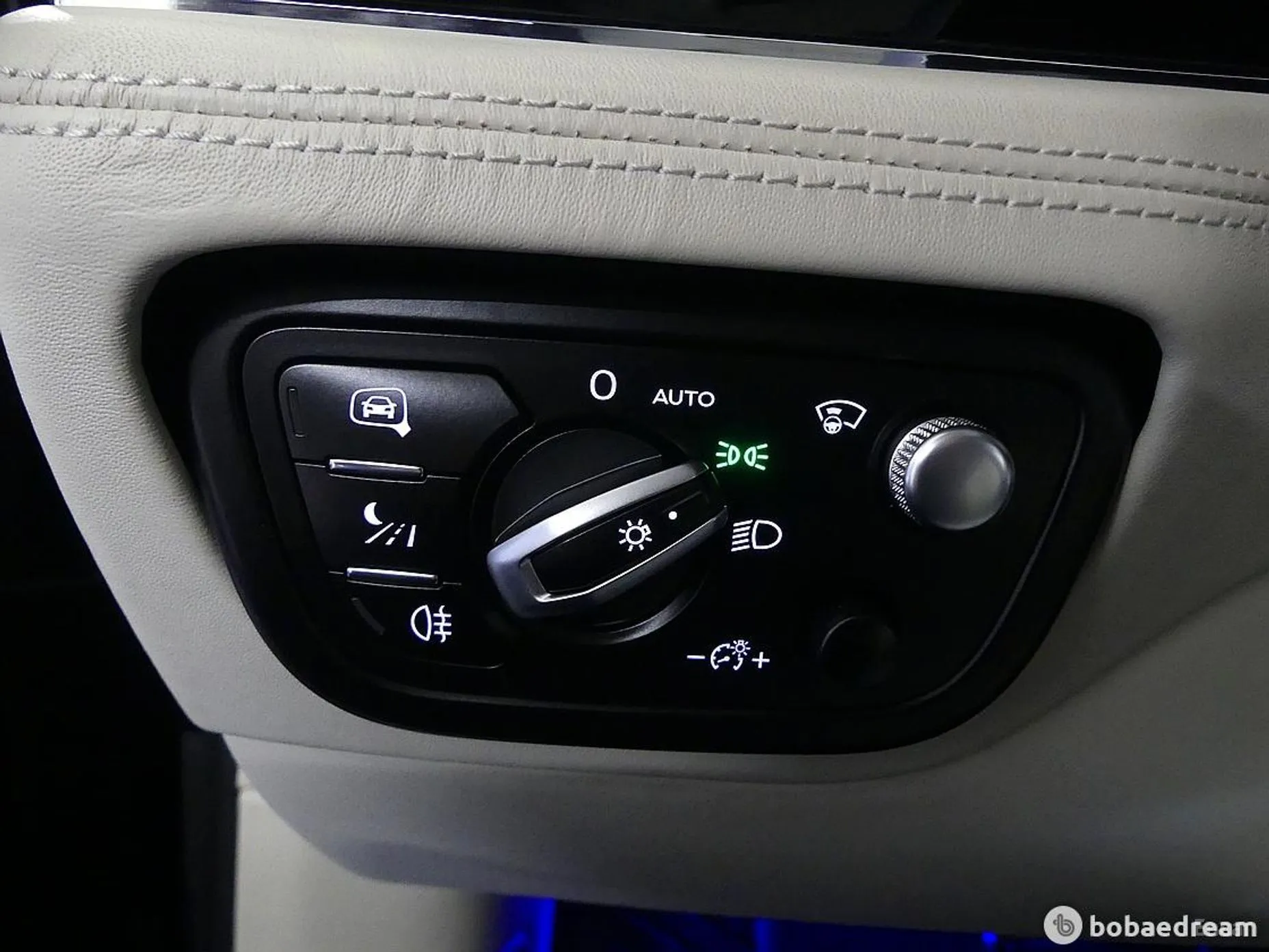 Bentley Bentayga превью 14