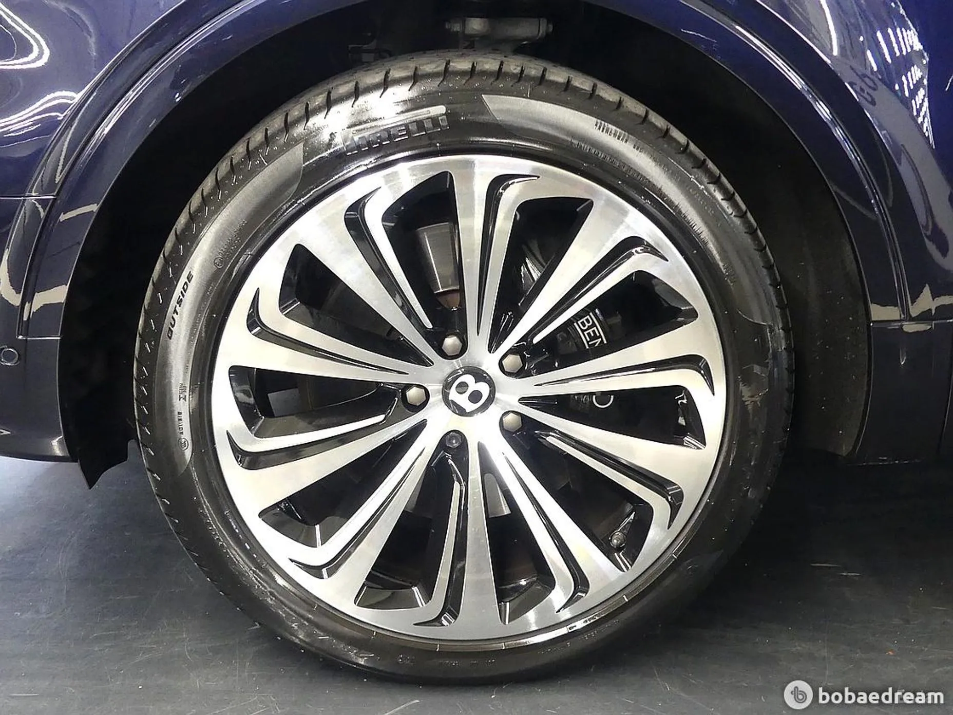 Bentley Bentayga превью 5