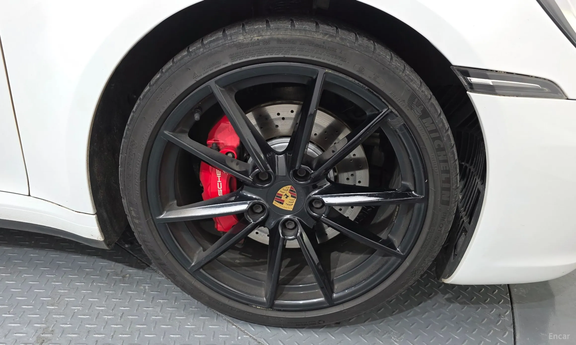 Porsche 911 (992) превью 5