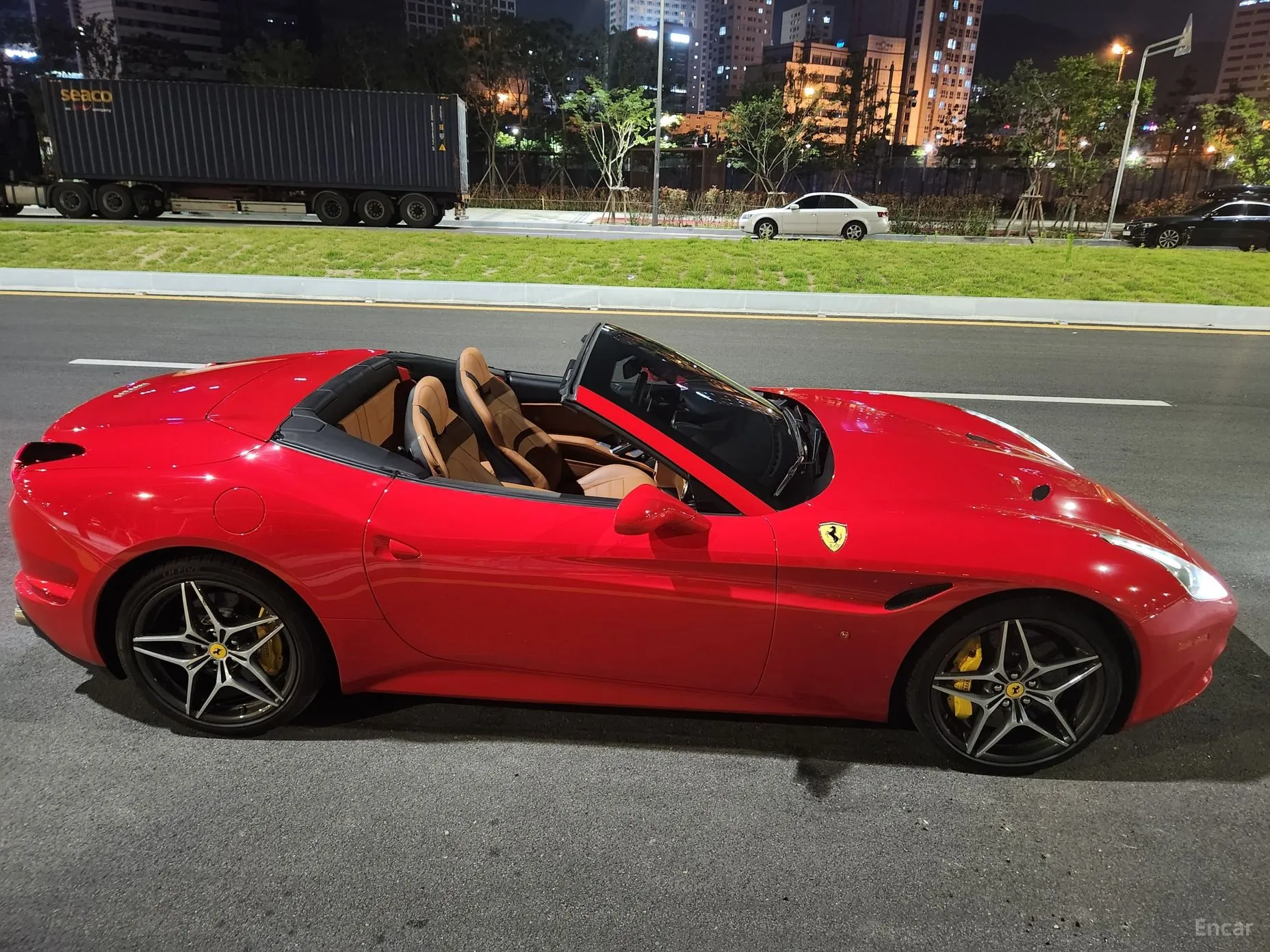 Ferrari California превью 10