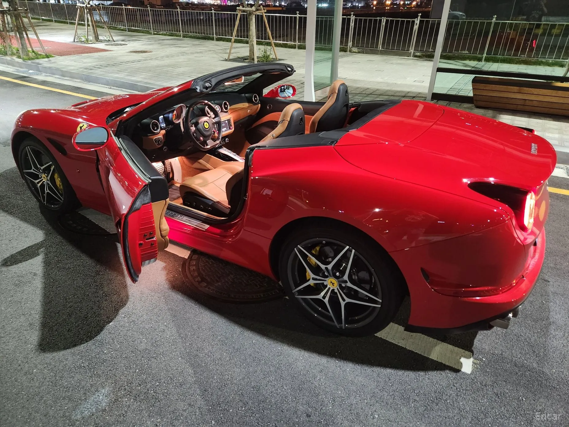 Ferrari California превью 14