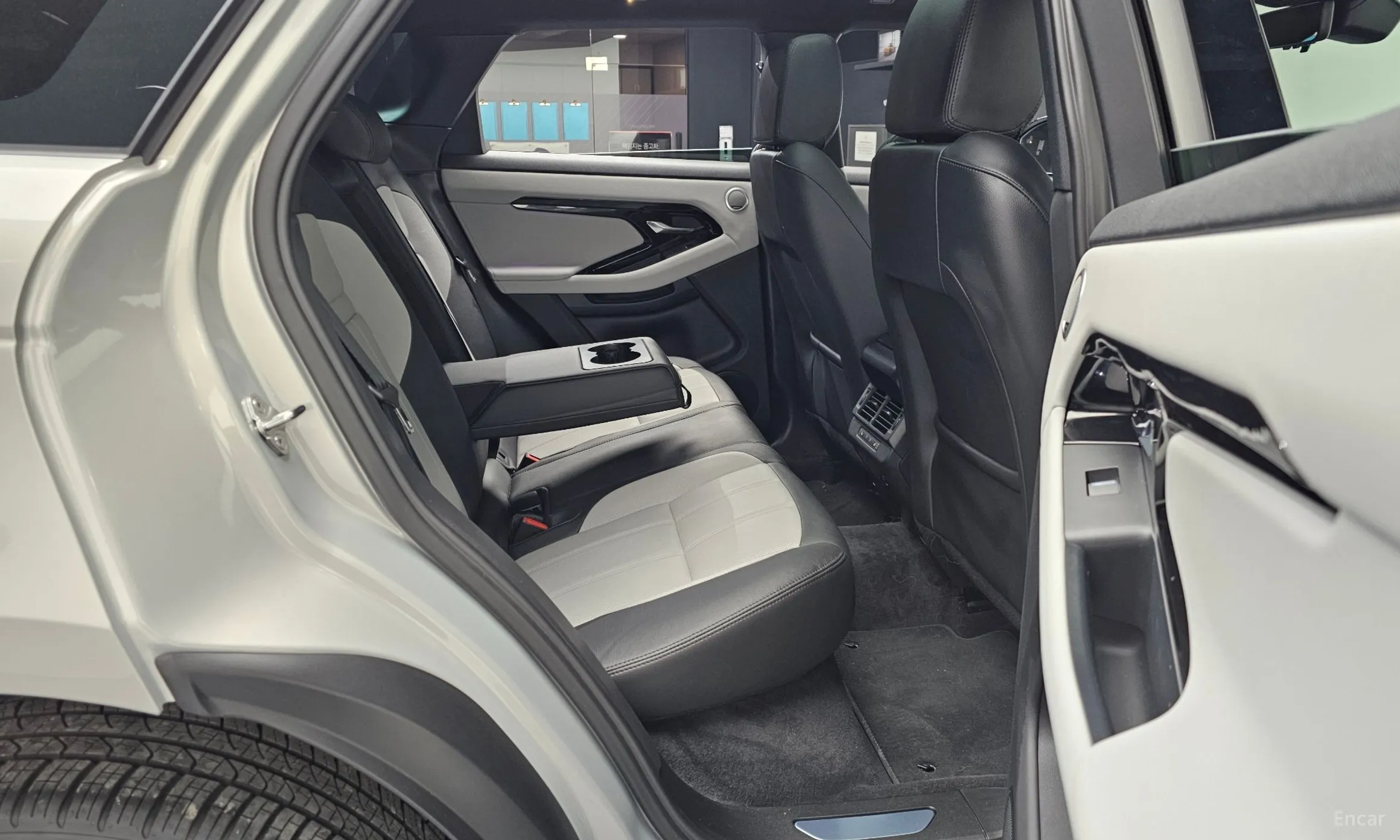 Land Rover Range Rover Evoque 2nd Generation превью 12