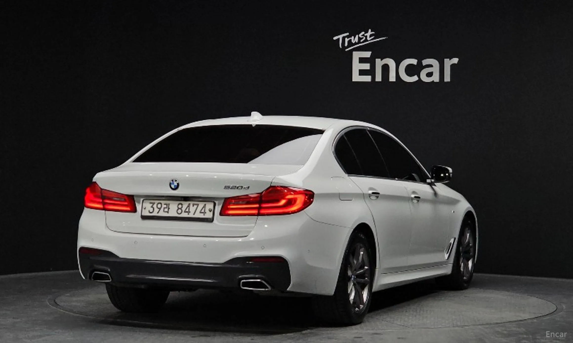 BMW 5 Series (G30) превью 2