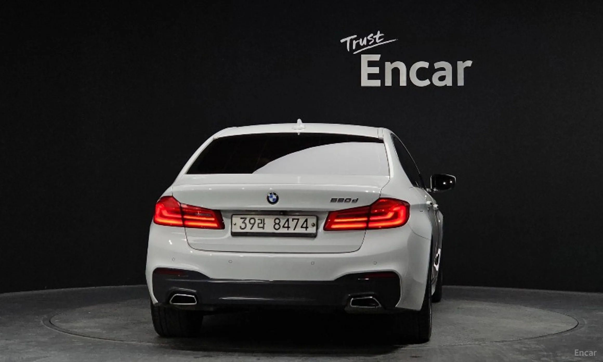 BMW 5 Series (G30) превью 4