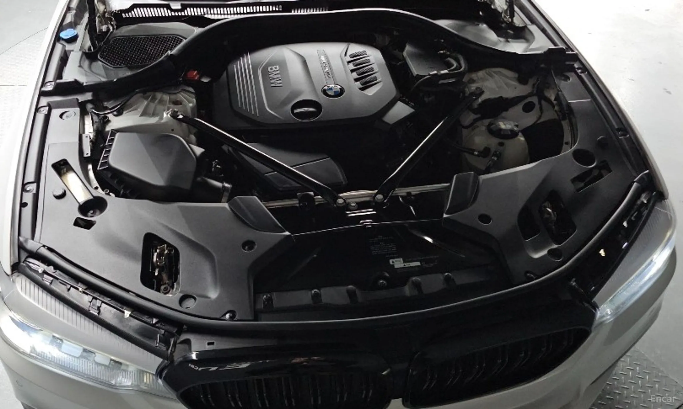 BMW 5 Series (G30) превью 6