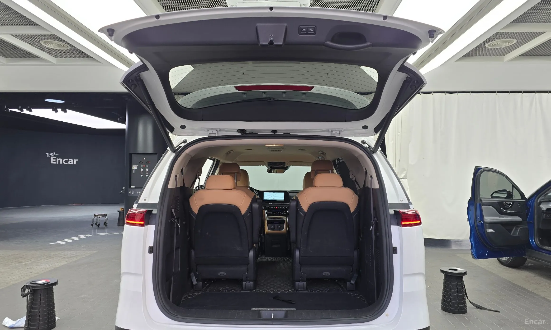 Kia Carnival Gen 4 превью 20