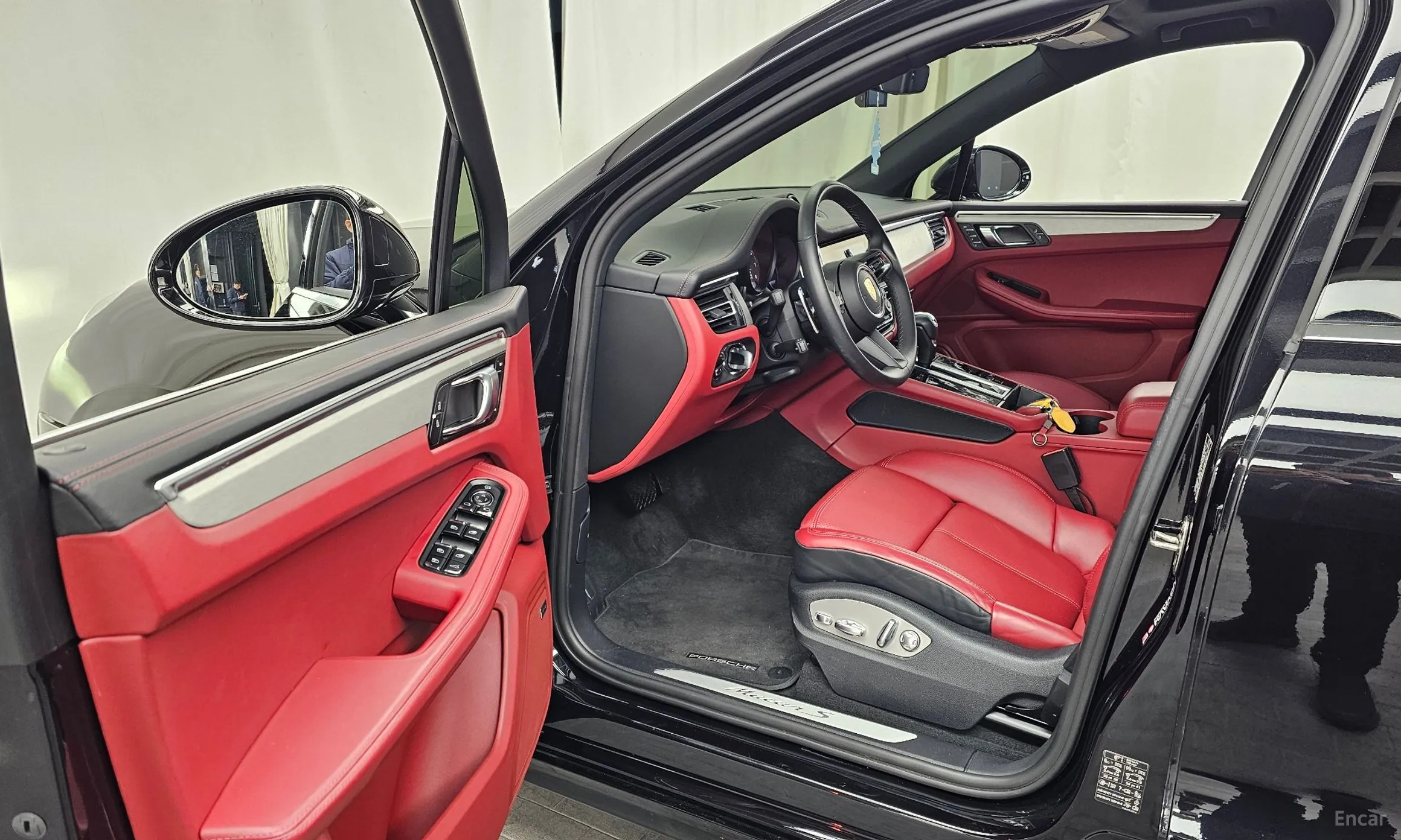 Porsche Macan превью 10