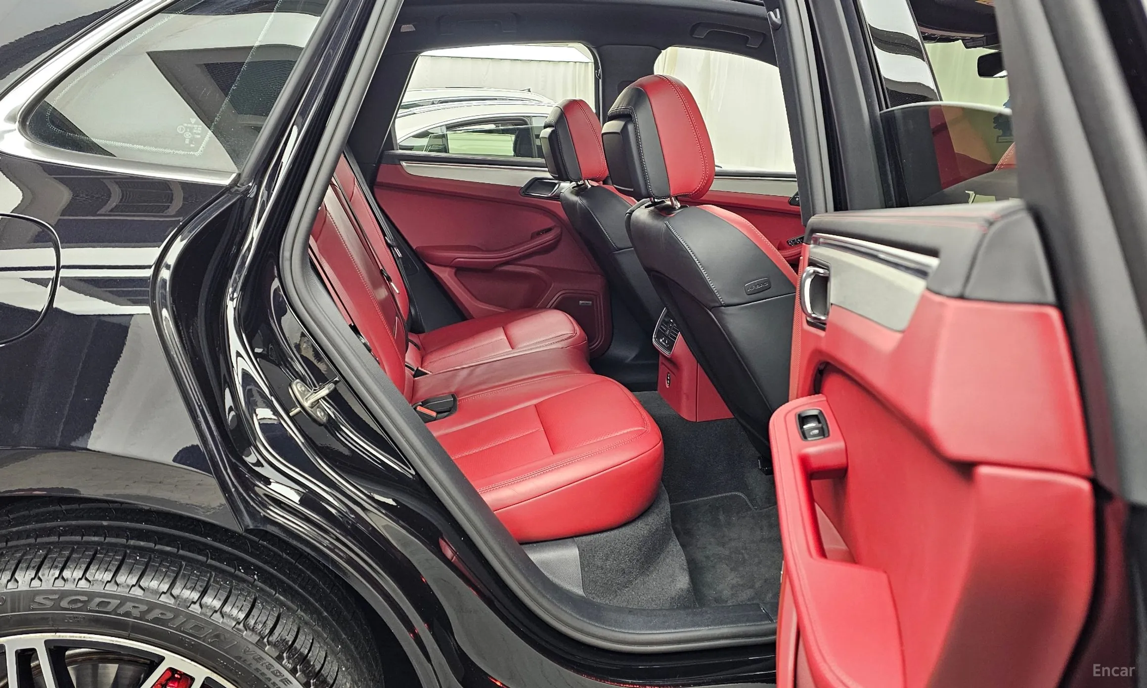 Porsche Macan превью 12