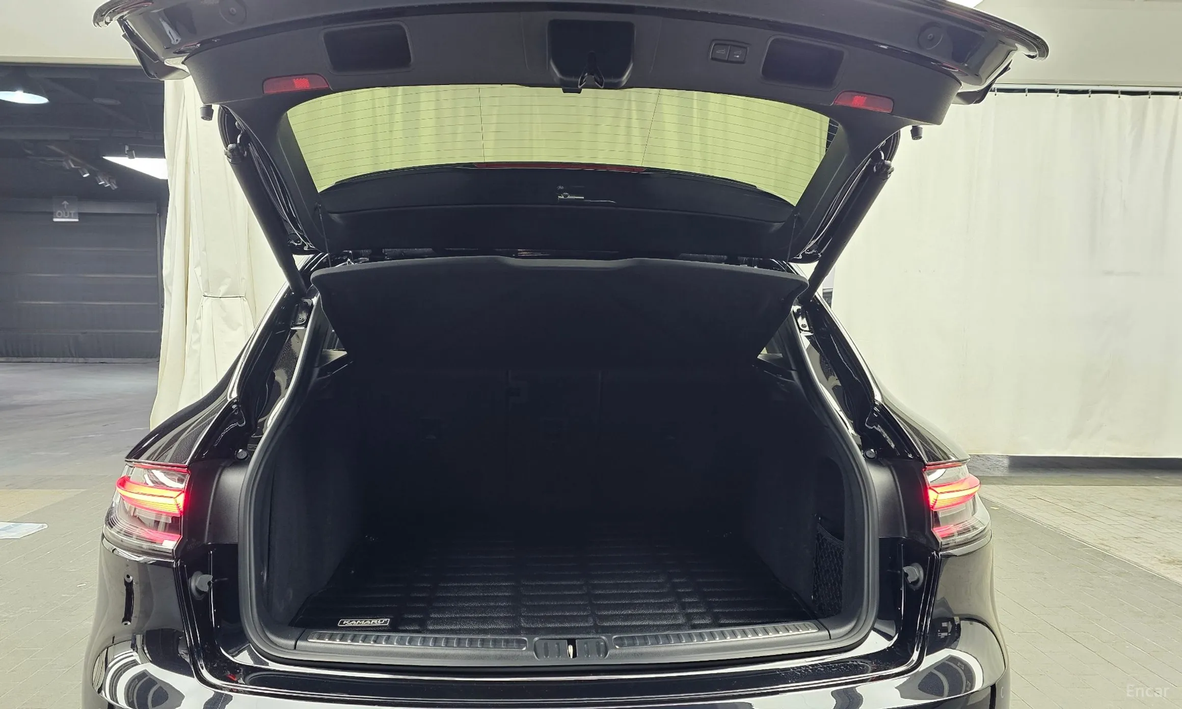 Porsche Macan превью 20