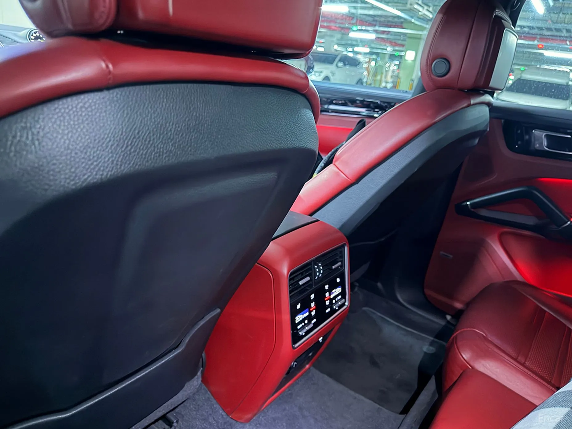Porsche Cayenne (PO536) превью 11