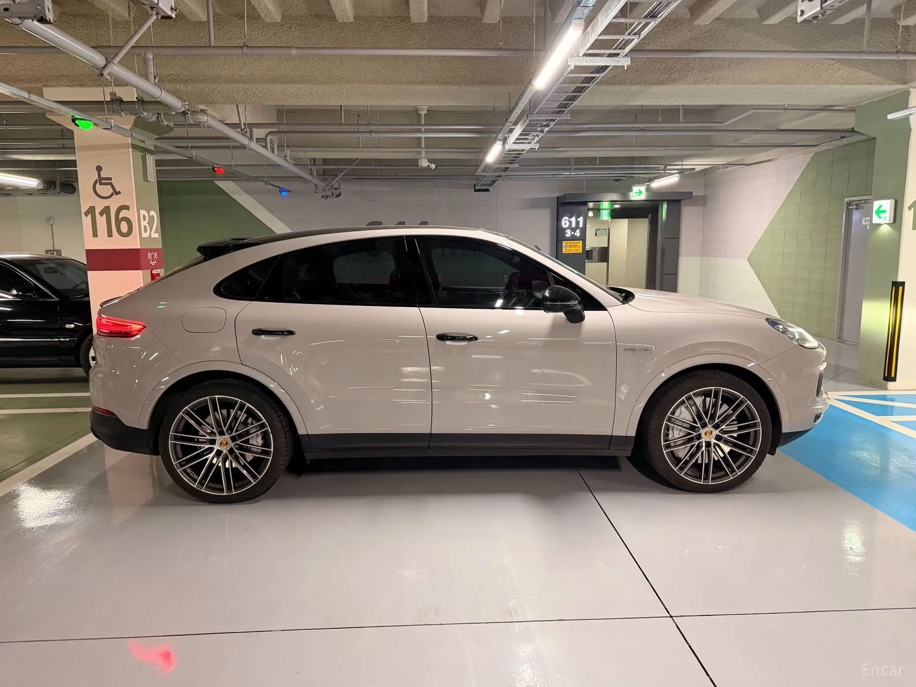Porsche Cayenne (PO536) превью 3