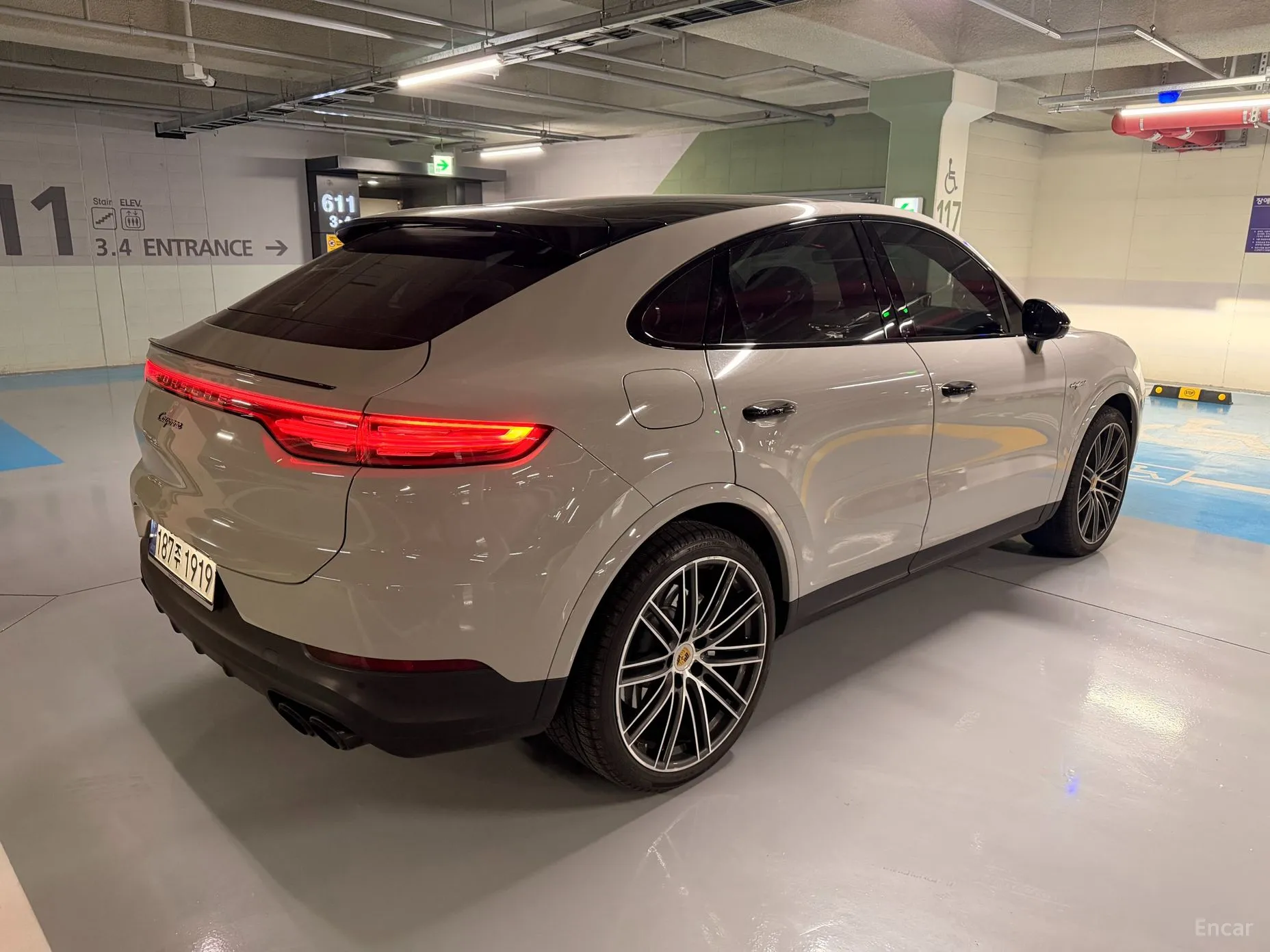 Porsche Cayenne (PO536) превью 4