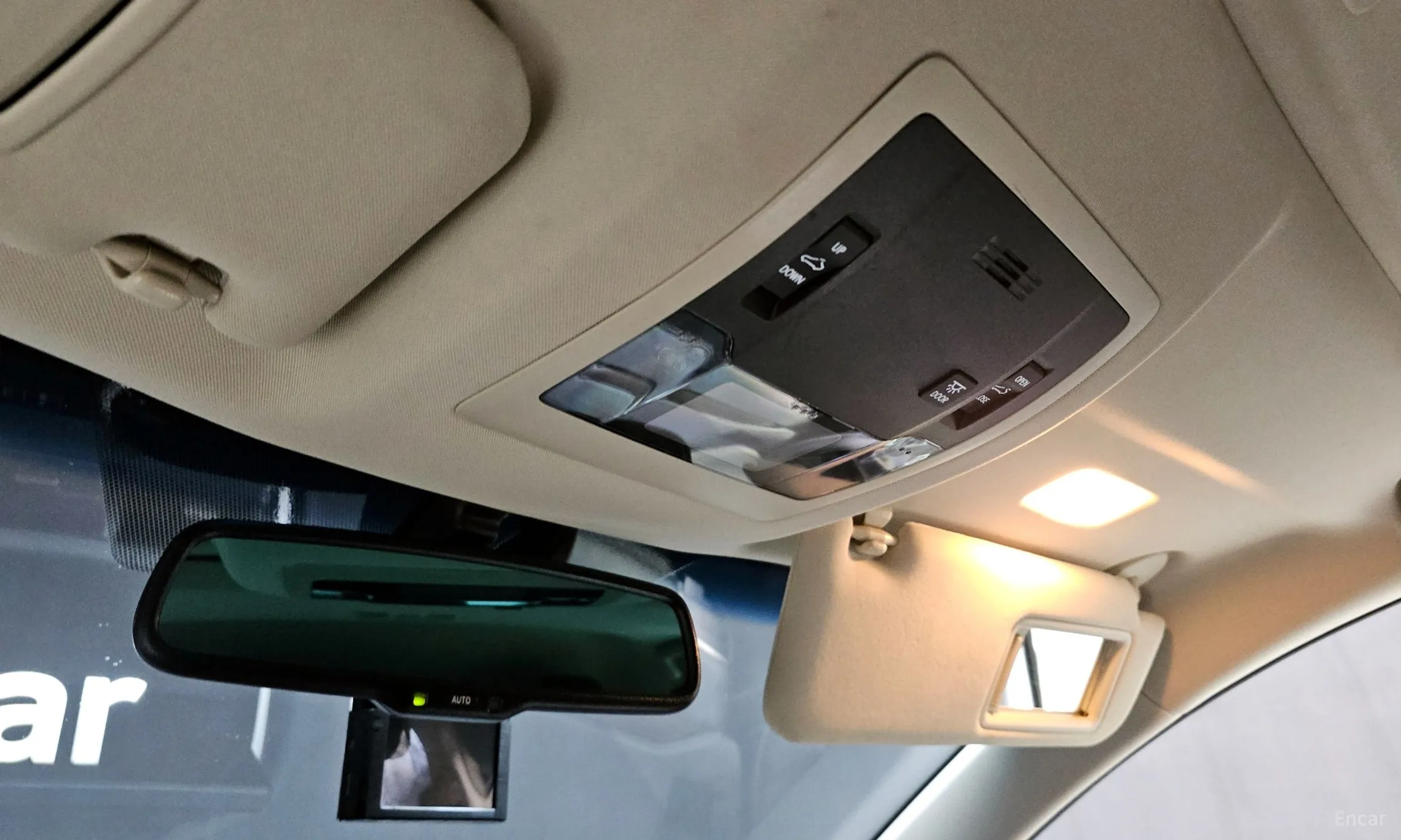 Lexus NX300h превью 16