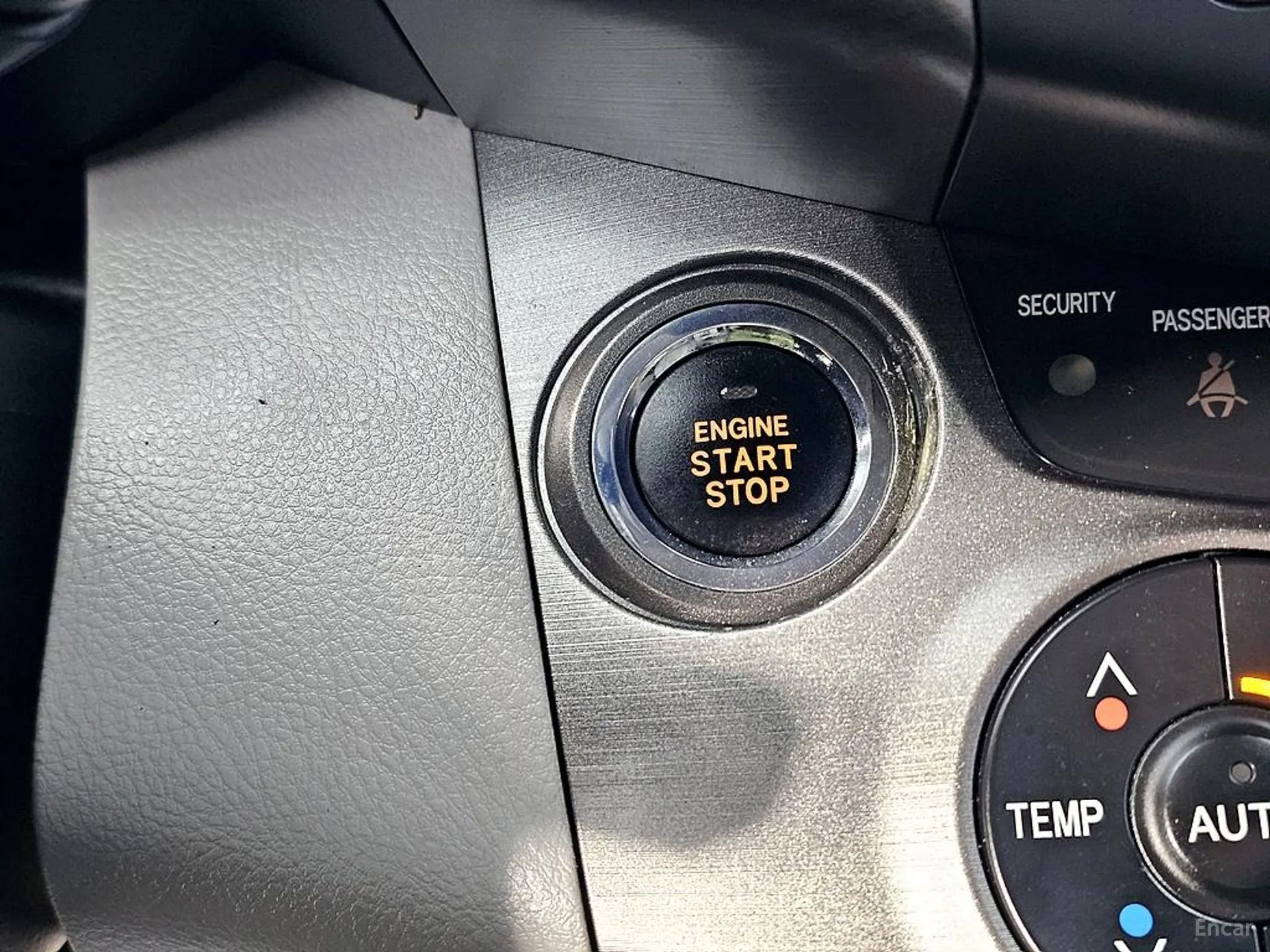 Toyota RAV4 превью 13