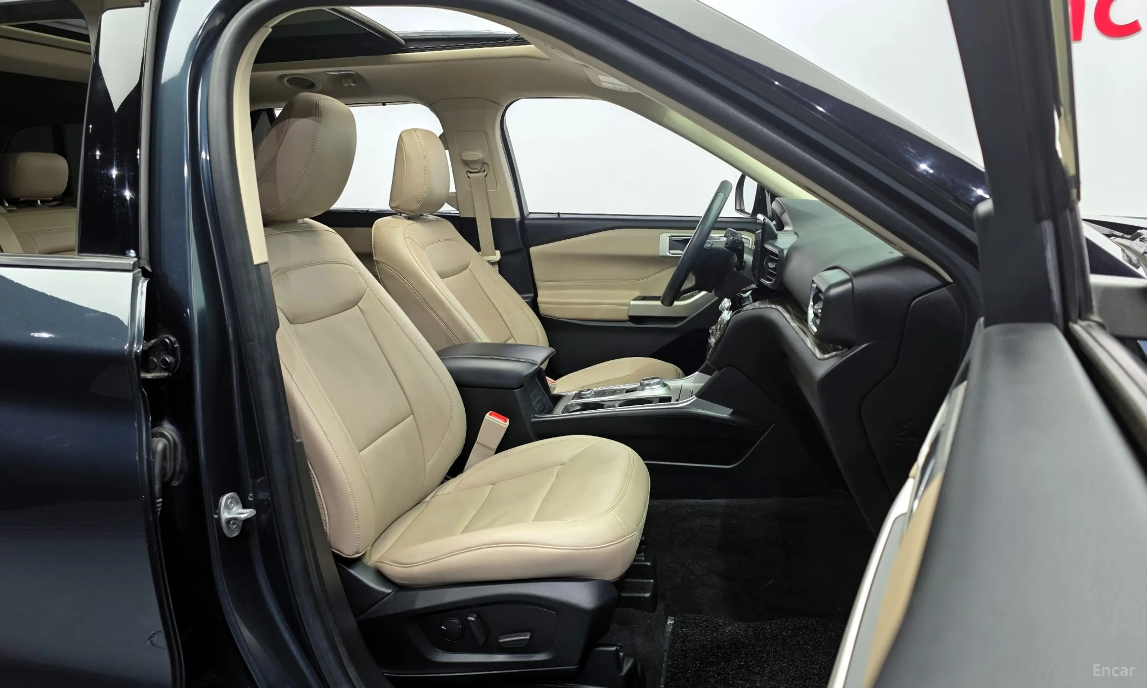 Ford Explorer 6th Generation превью 11