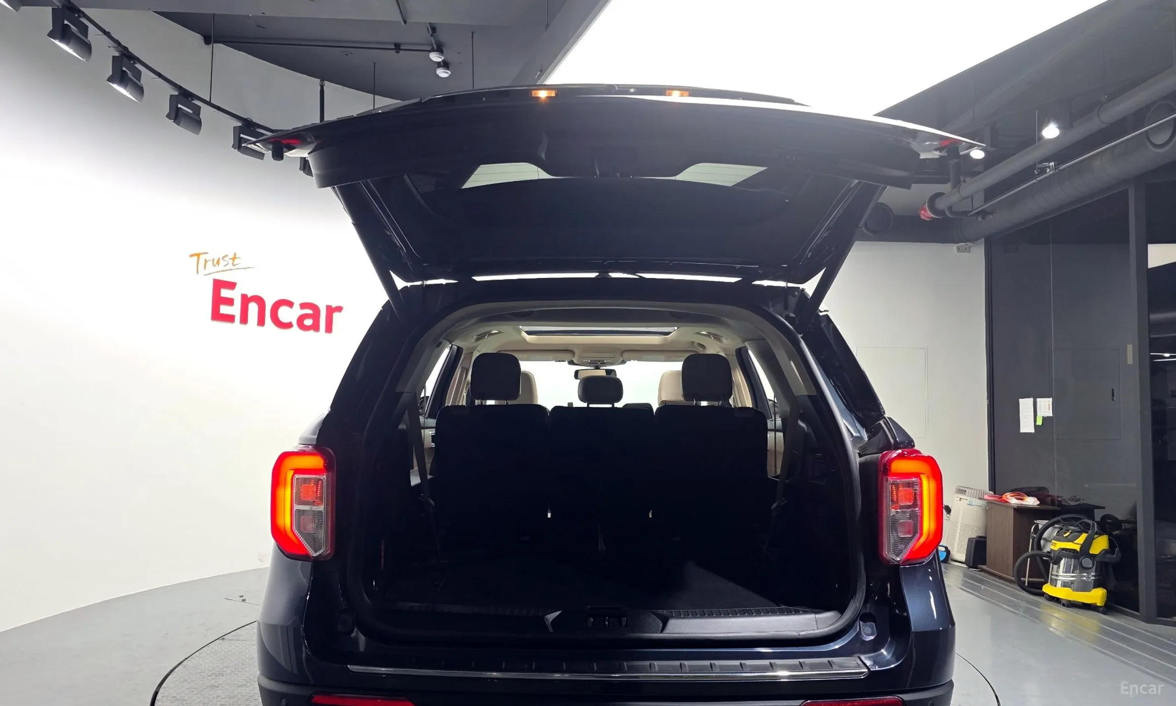 Ford Explorer 6th Generation превью 20