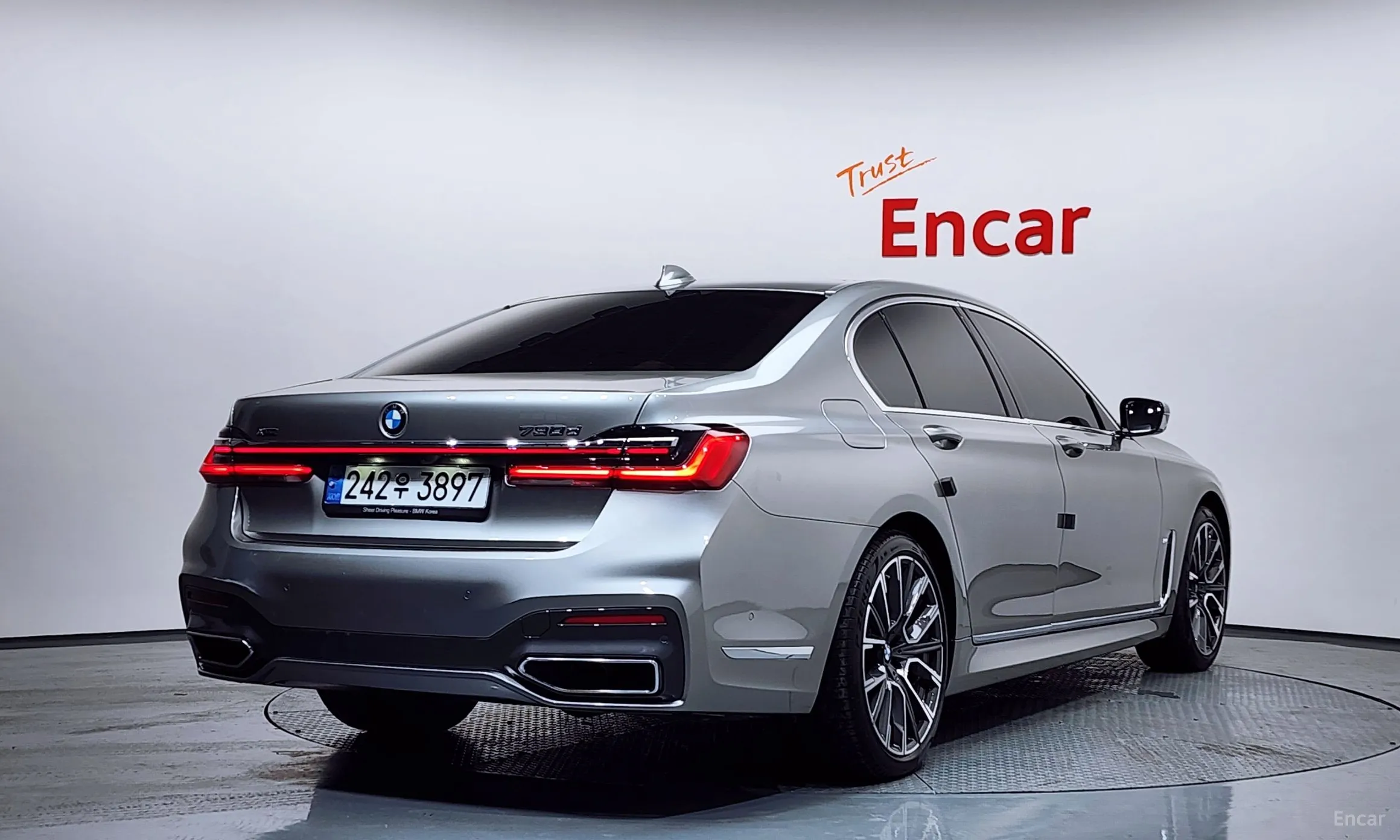 BMW 7 Series (G11)